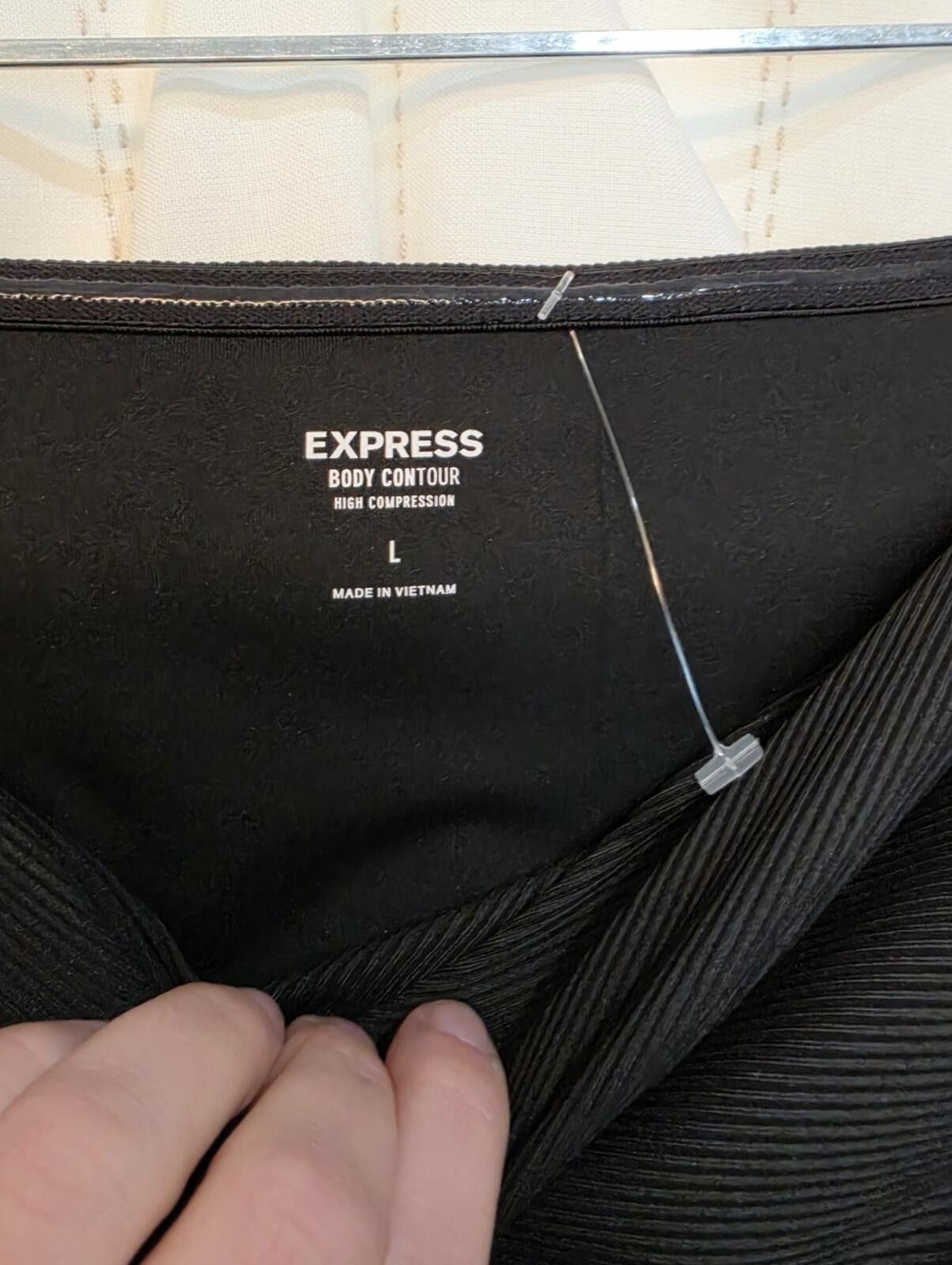 Express Express Body Contour Seamless Ribbed Twist Top-L Size L / US 10 / IT 46 - 3 Thumbnail