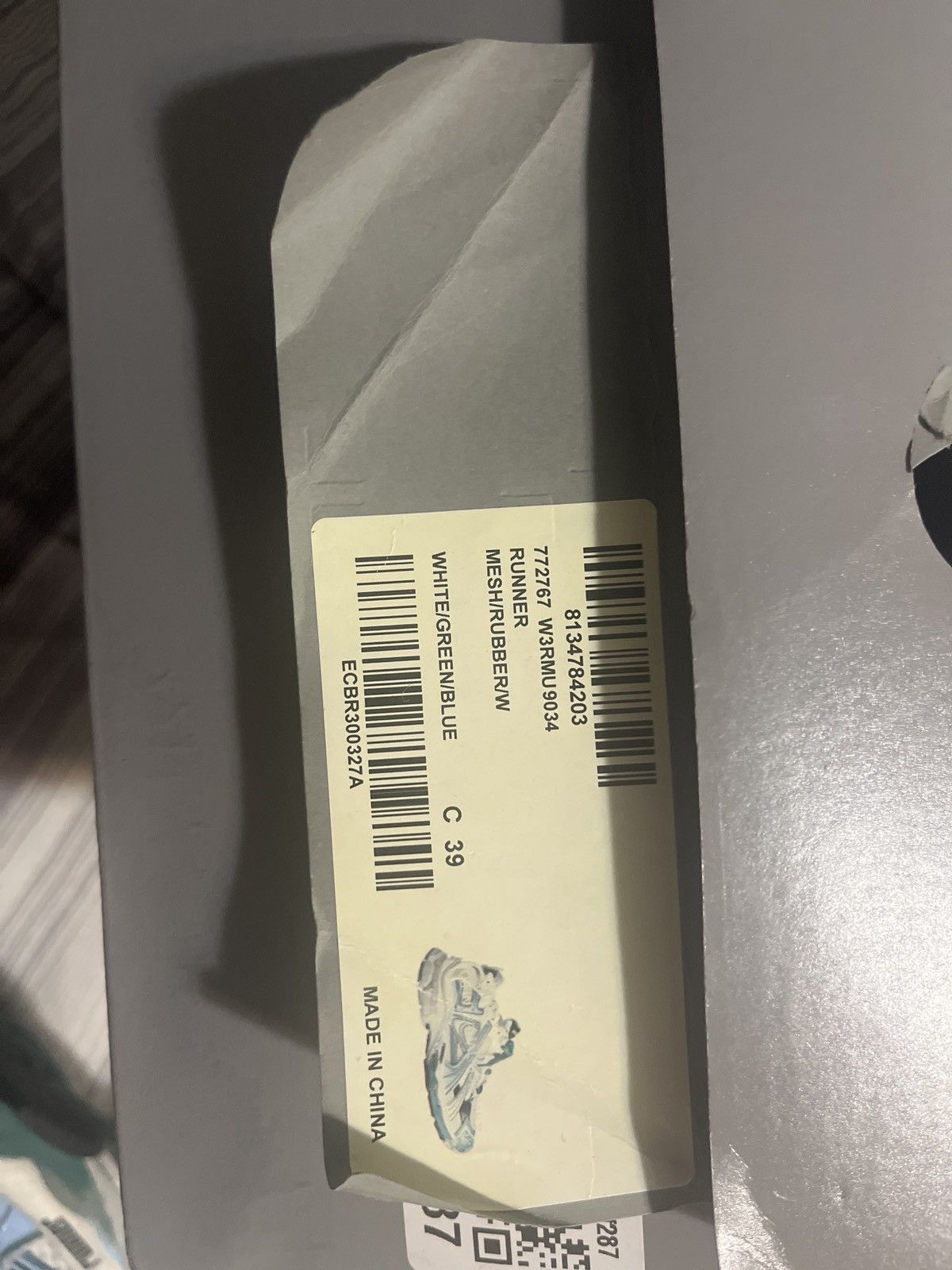 Balenciaga Balenciaga Wmns Runner Sneaker 'Worn-Out - White Green Blue' Size US 9 / IT 39 - 6 Thumbnail
