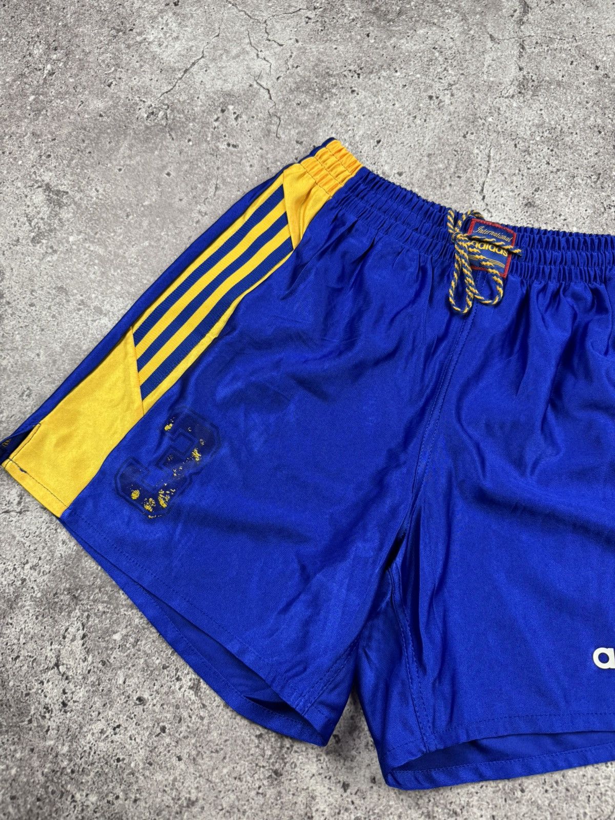 Descente Vintage Adidas Descente Short Pants Made in Japan Rare Y2K Size US 32 / EU 48 - 3 Thumbnail