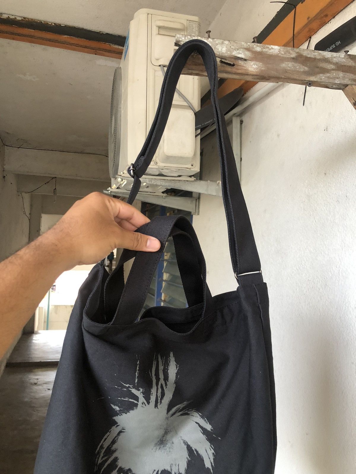 Kaws Rare❗️Kaws x Andy Warhol Cross body Bag/ Tote Bag Size ONE SIZE - 6 Thumbnail