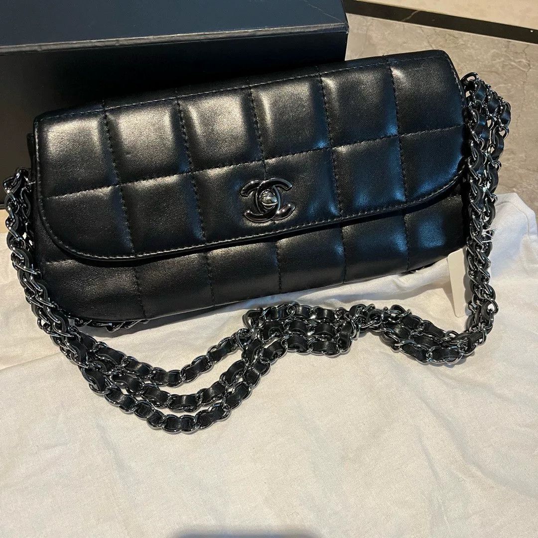 Chanel Pre-loved Bag Very good condition Size ONE SIZE - 1 Thumbnail