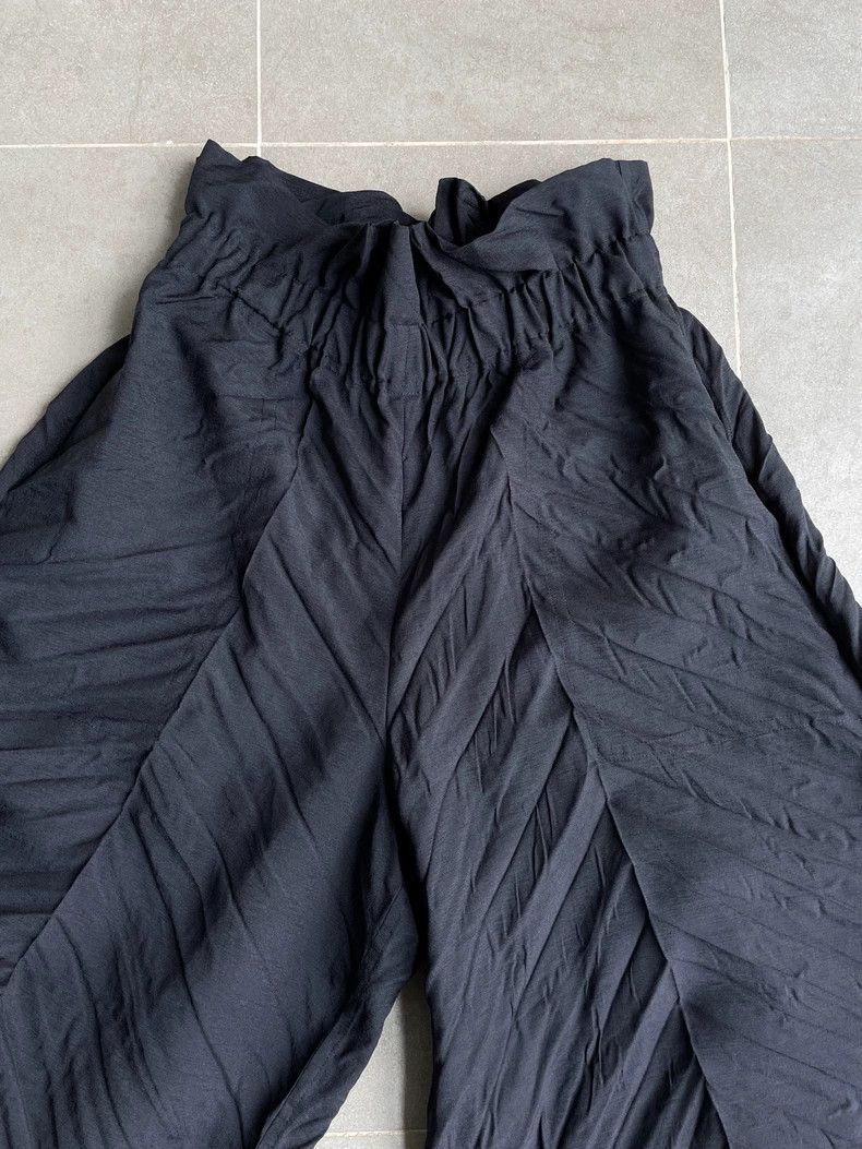 Issey Miyake Issey Miyake size:2 Black mainline pleated wide-leg pants Size 23" - 7 Thumbnail