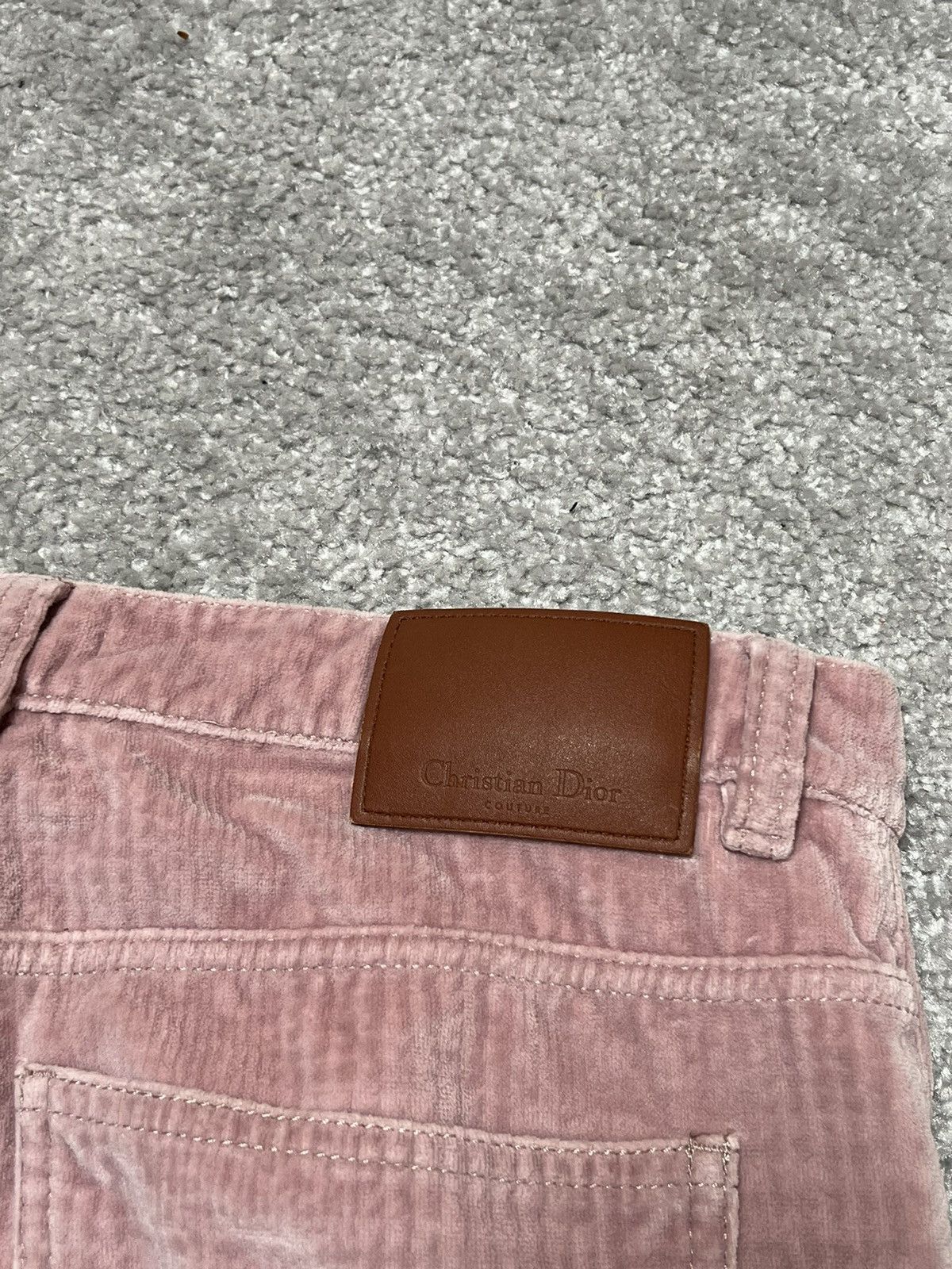 Dior SAMPLE Christian Dior Couture Velvet Pink Cropped Pants Size US 31 - 17 Thumbnail