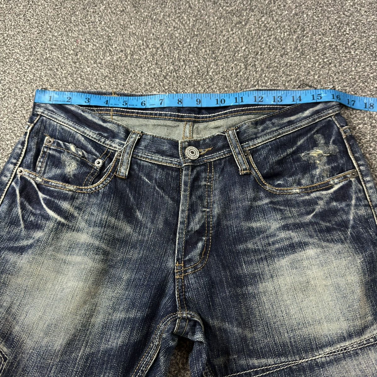 Le Grande Bleu (L.G.B.) Japanese Destroyed Rupert Distressed Opium Denim Archive Y2k Size US 32 / EU 48 - 11 Thumbnail