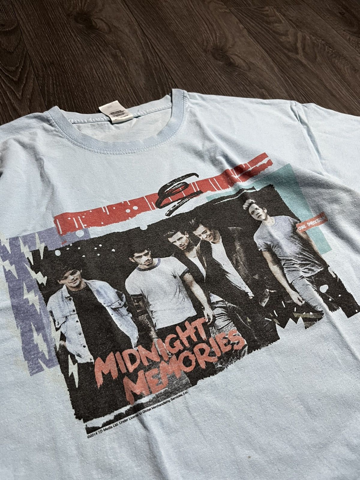 Band Tees One Direction 2014 Where We Are Euro Tour T-Shirt Light Blue Size US M / EU 48-50 / 2 - 2 Thumbnail