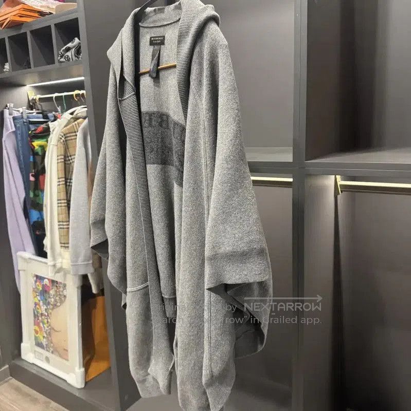 Burberry Burberry Gray Wool Blend Women's Cardigan. Size S / US 4 / IT 40 - 3 Thumbnail