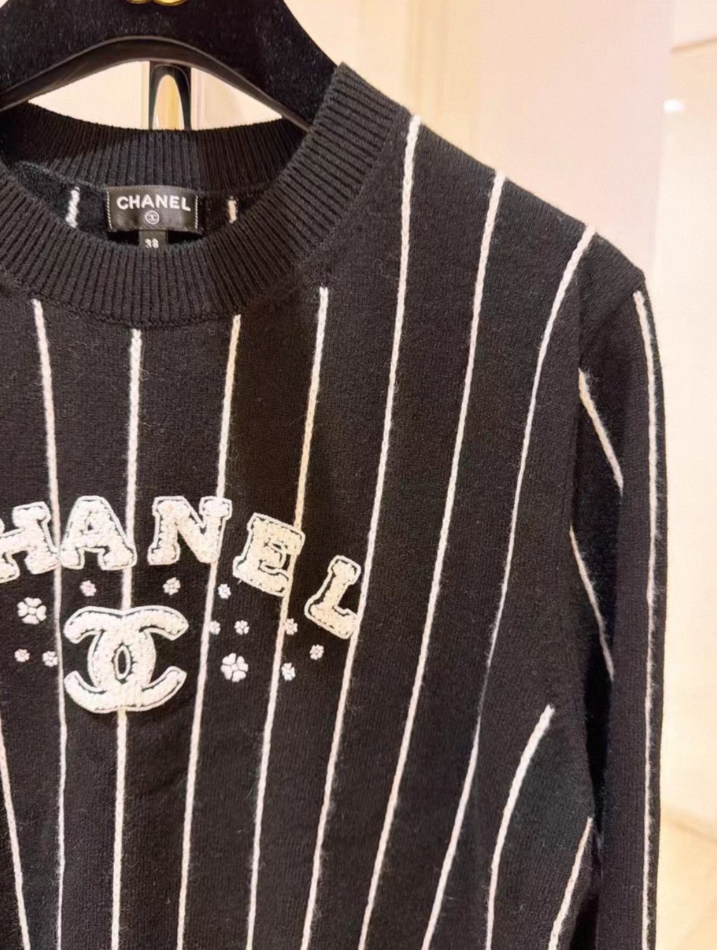 Chanel Chanel 2023 Black Stripe Cashmere Sweater. Size XS / US 0-2 / IT 36-38 - 3 Thumbnail
