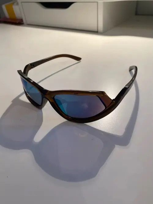 Electric Visual Y2k Style Futuristic Black Sunglasses Unisex OS Size ONE SIZE - 5 Thumbnail