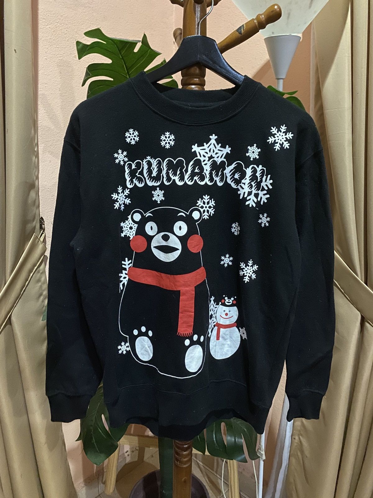 Japanese Brand Vintage Kumamon Japan Winter Sweatshirt Black Medium - Cute Size US M / EU 48-50 / 2 - 3 Thumbnail
