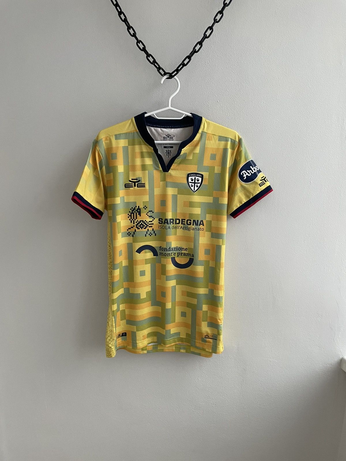 Vintage Cagliari Calcio 2022 2023 Third Football Soccer Jersey Shirt Size US S / EU 44-46 / 1 - 1 Thumbnail