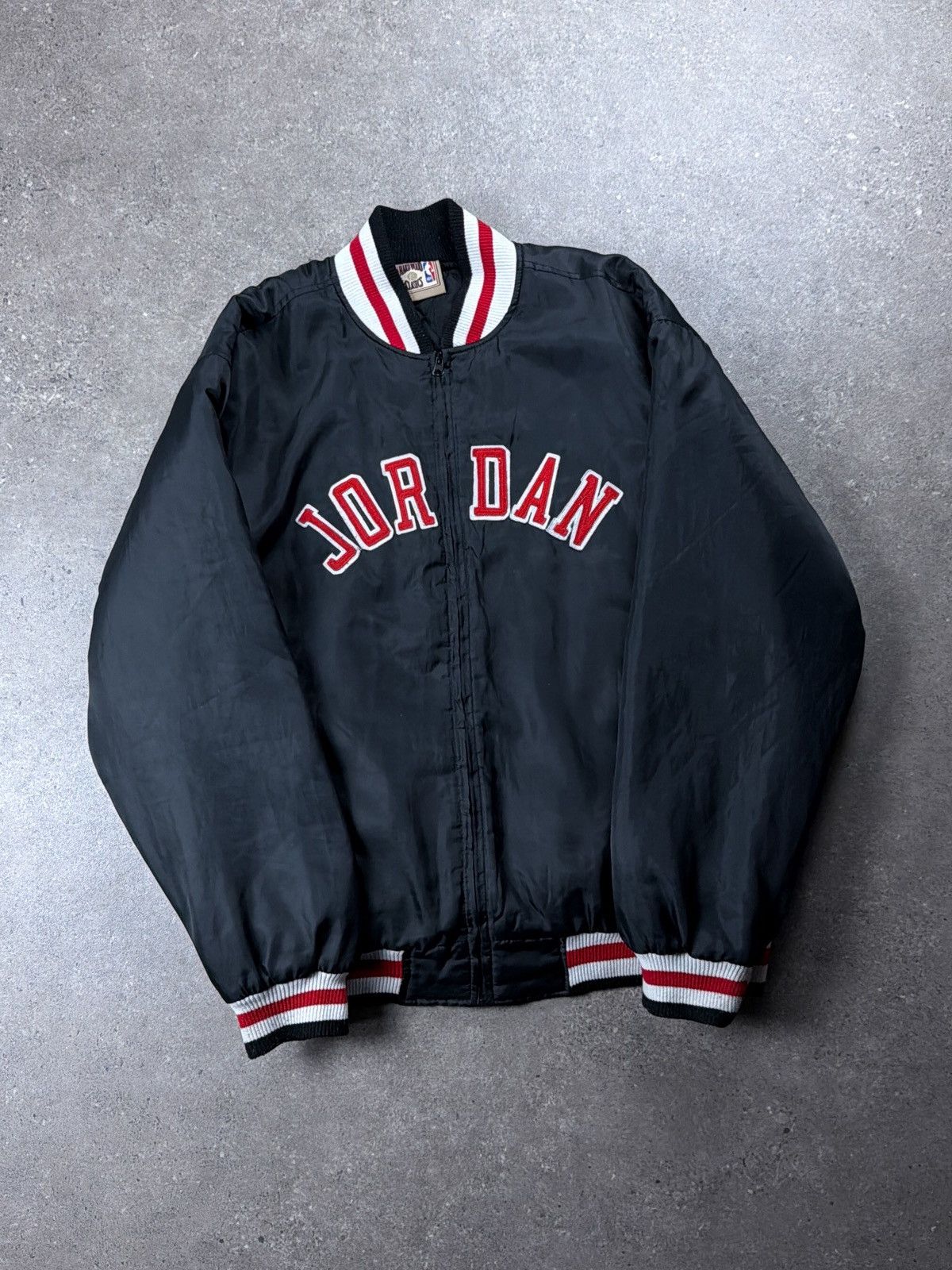 NBA Vintage Starter Chicago Bulls Jacket Bomber NBA Bull Jordan Size US XL / EU 56 / 4 - 1 Thumbnail