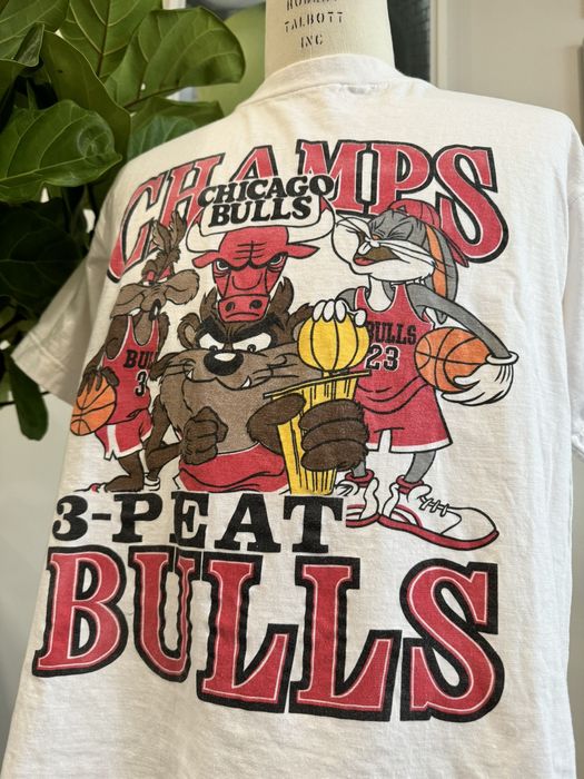 Vintage Vintage 90s Chicago Bulls Looney Tunes “3-Peat” Tee | Grailed