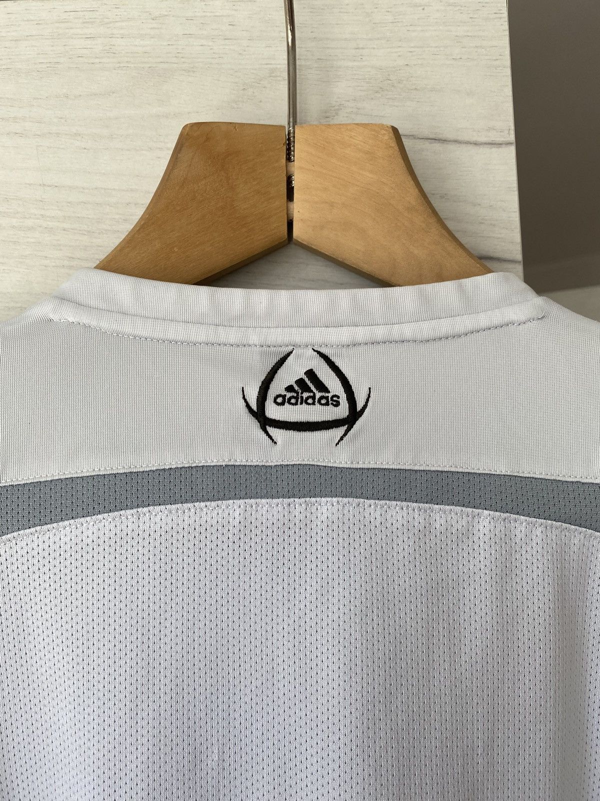 Adidas Real Madrid 04-05 Pre Match Training Soccer Jersey Adidas Size US L / EU 52-54 / 3 - 7 Thumbnail
