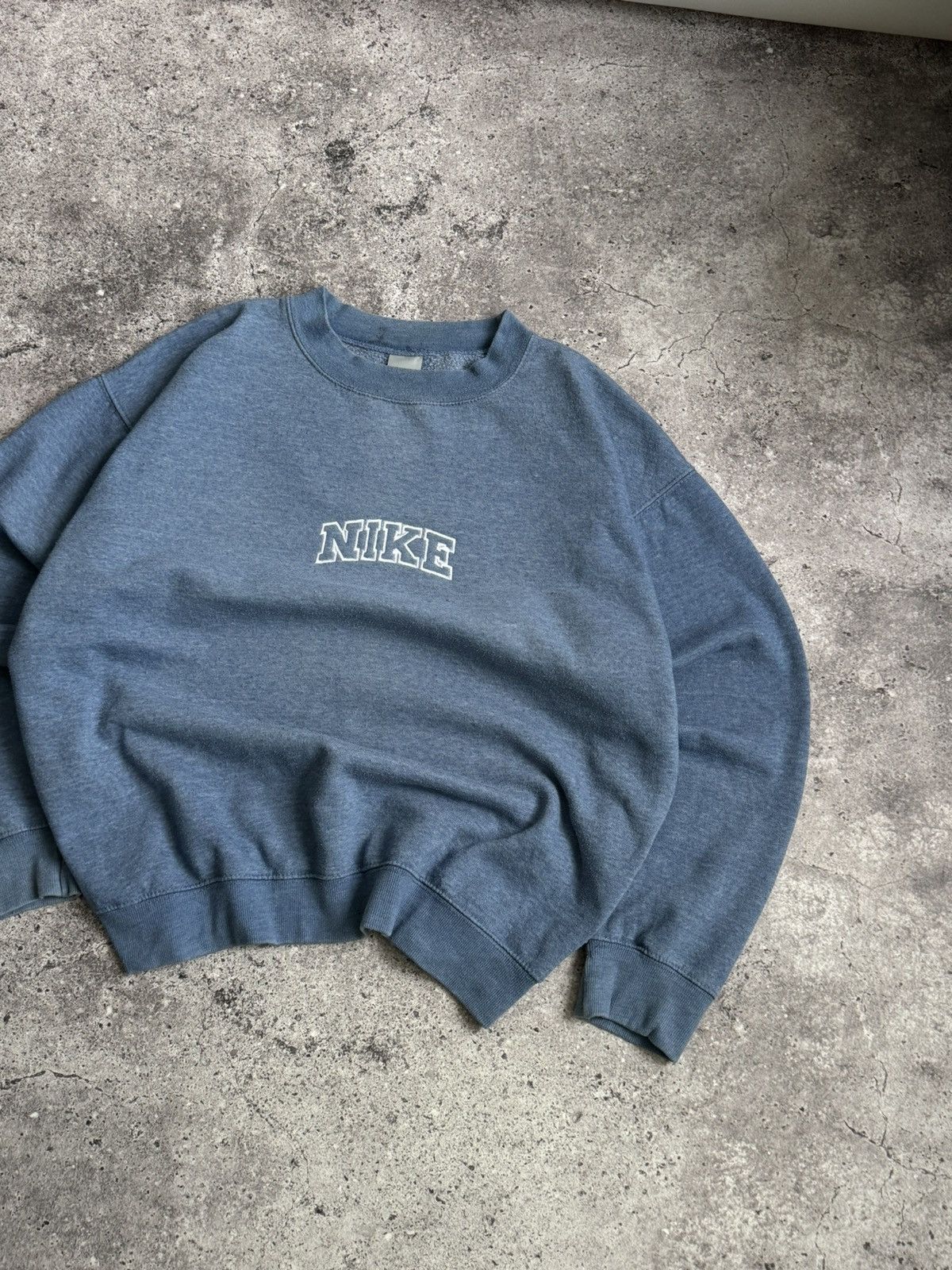 Nike × Vintage Vintage Nike oversized center logo Y2K sweatshirt Size US XL / EU 56 / 4 - 9 Thumbnail