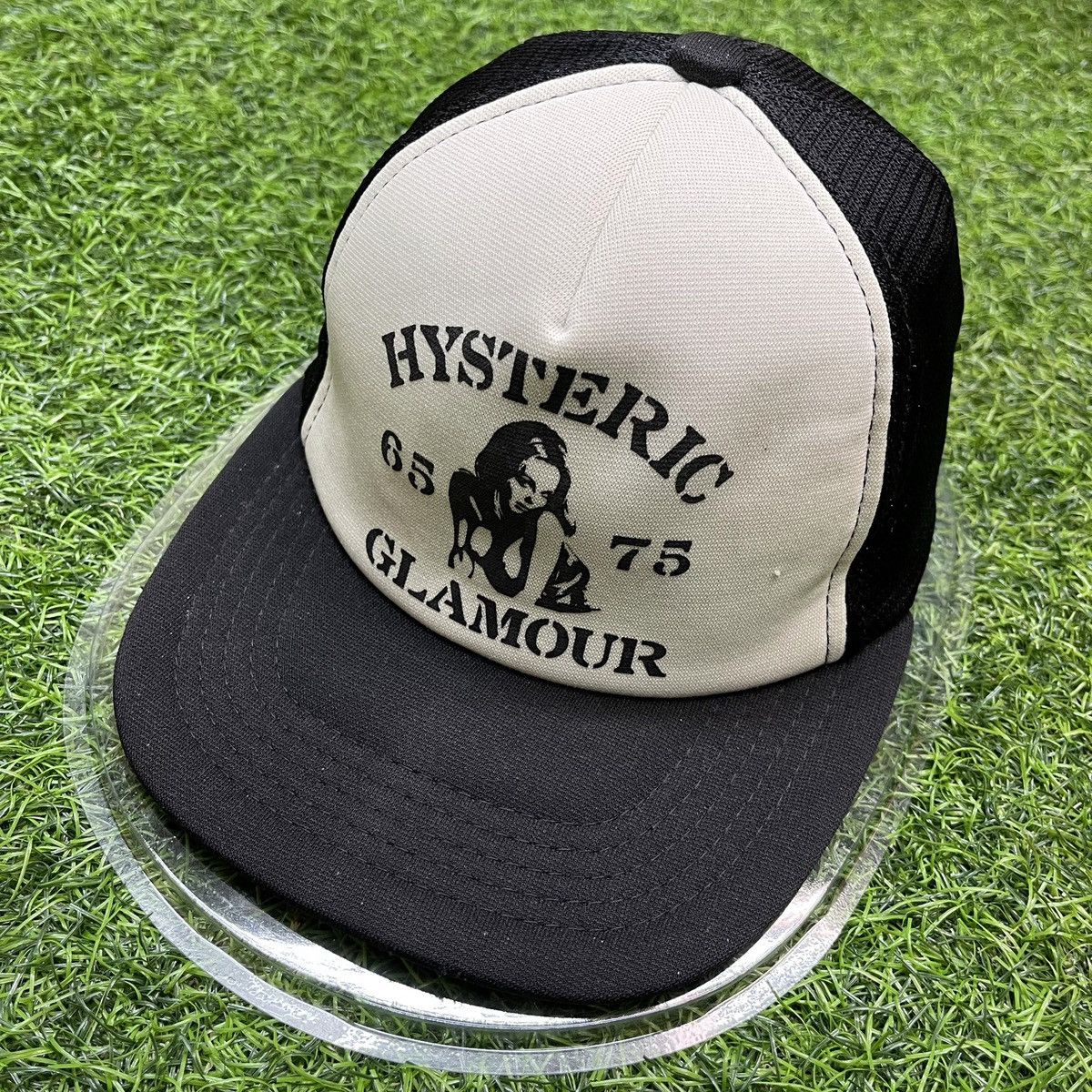 Hysteric Glamour × Japanese Brand HYSTERIC GLAMOUR HATS NAKED GIRL DESIGNER Size ONE SIZE - 3 Thumbnail