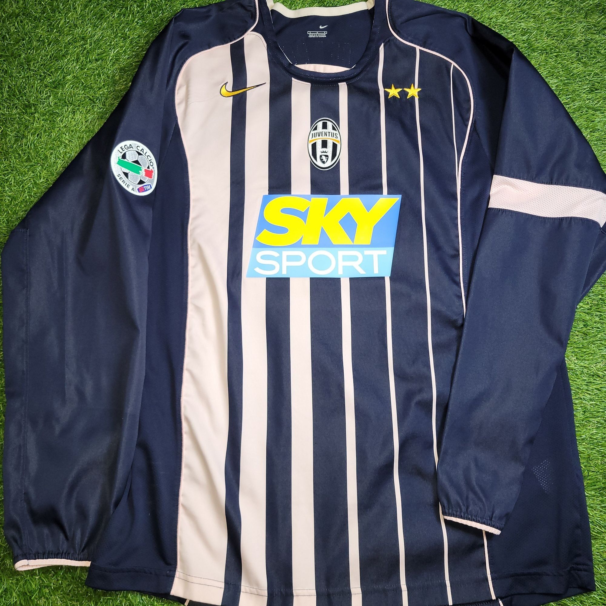 Nike Ibrahimovic Juventus 2004 2005 Long Sleeve Soccer Jersey L Size US L / EU 52-54 / 3 - 2 Thumbnail