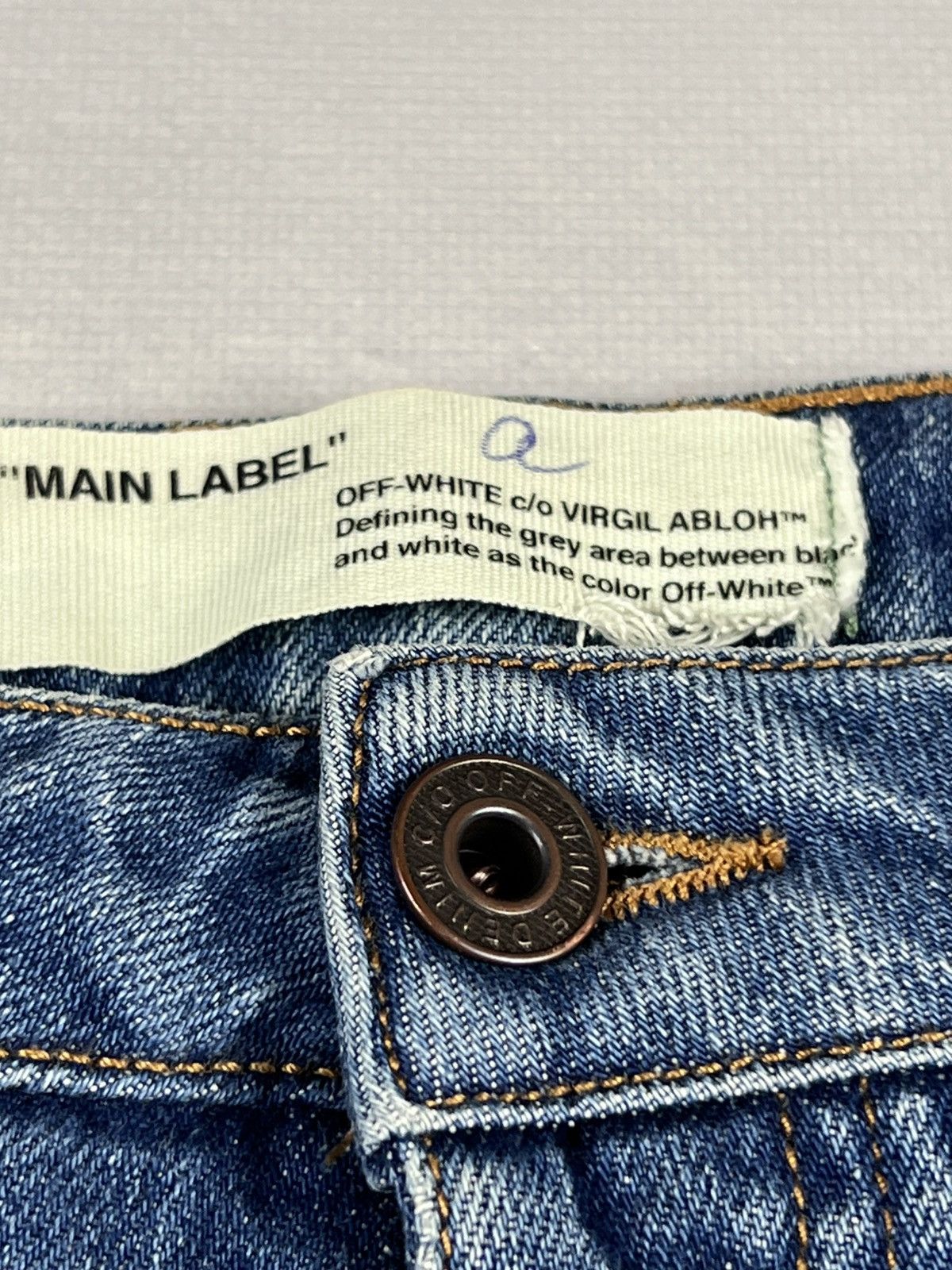Le Grande Bleu (L.G.B.) × Off-White × Vintage Avant Garde Japanese Denim Off-White Luxury Streetwear Y2k Size US 27 - 13 Thumbnail