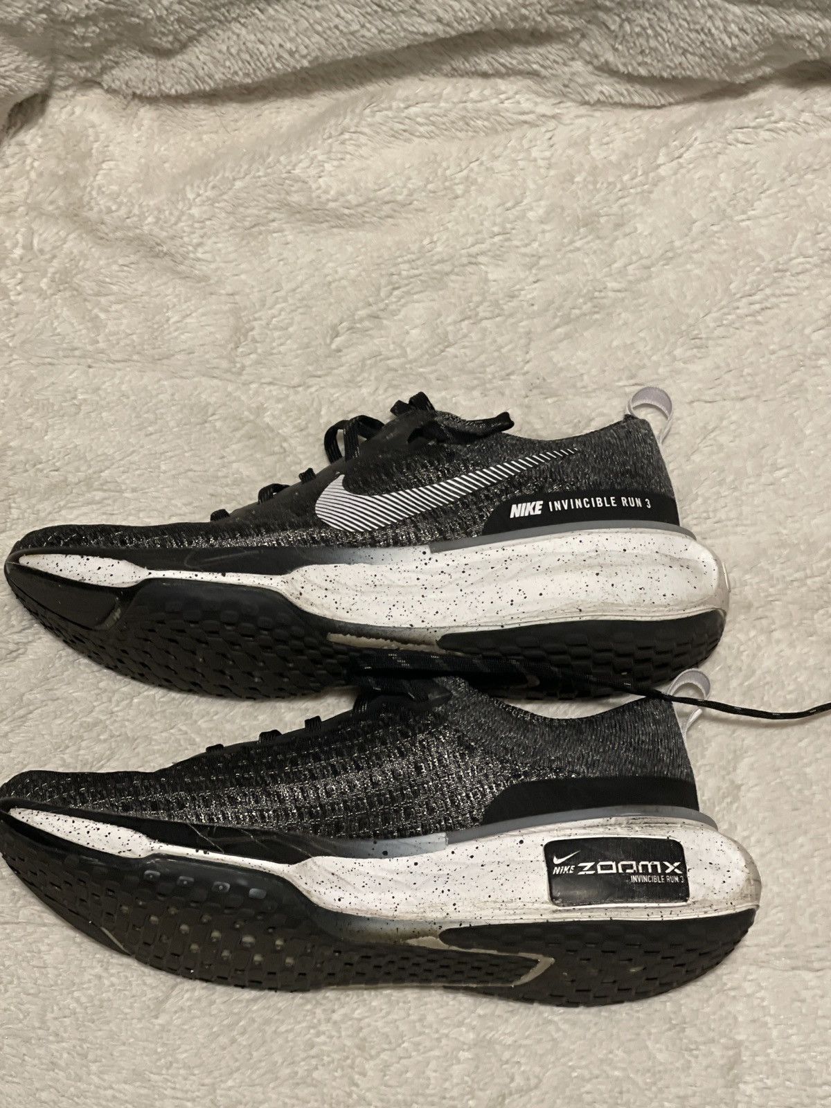 Nike ZoomX Invincible Run Flyknit 3 ‘Oreo’ Size US 8 / EU 41 - 4 Thumbnail