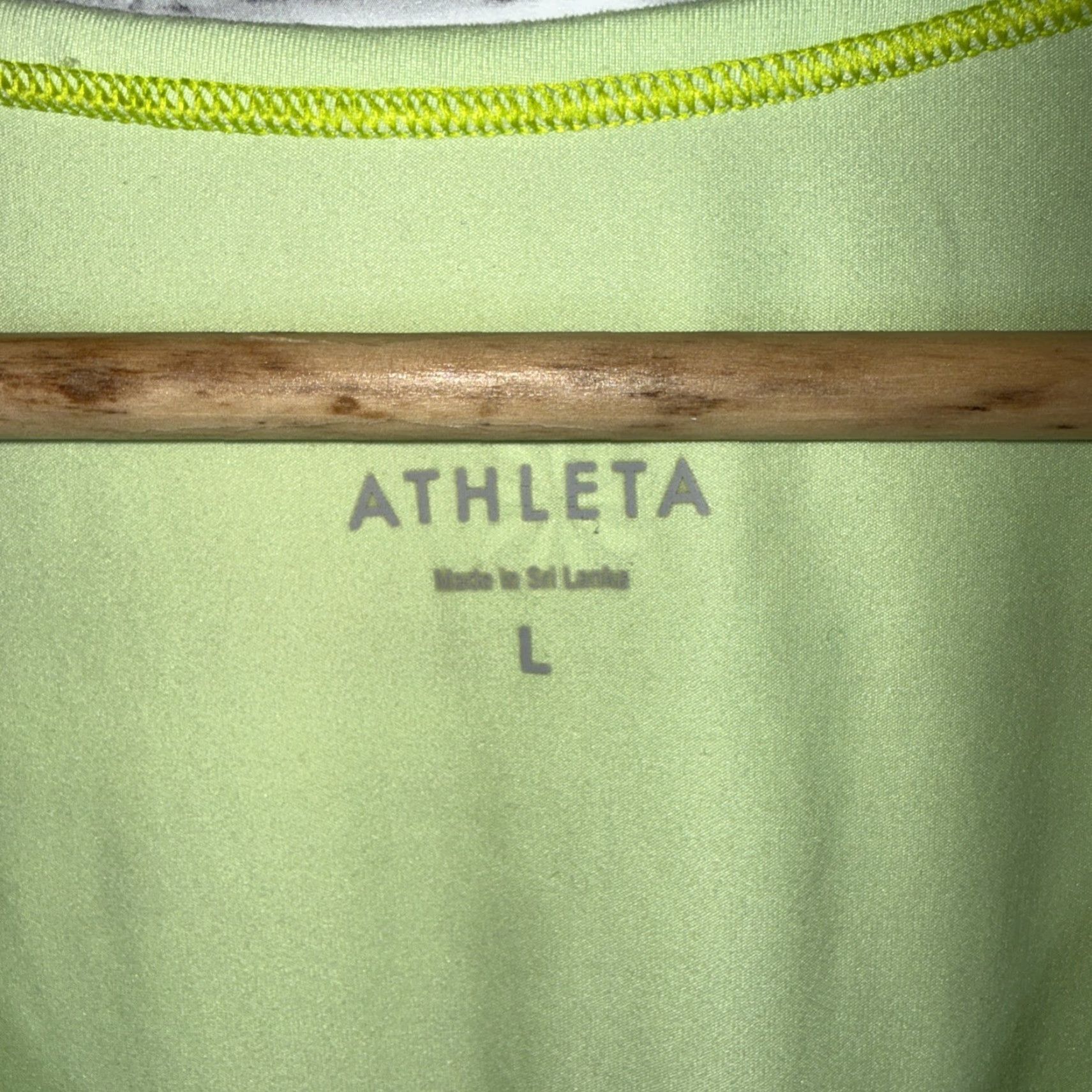 Athleta Athleta Green Long Sleeve Shirt Women's Size L User: Athleta Green Long Sleeve Shirt Women's Size L Size L / US 10 / IT 46 - 3 Thumbnail