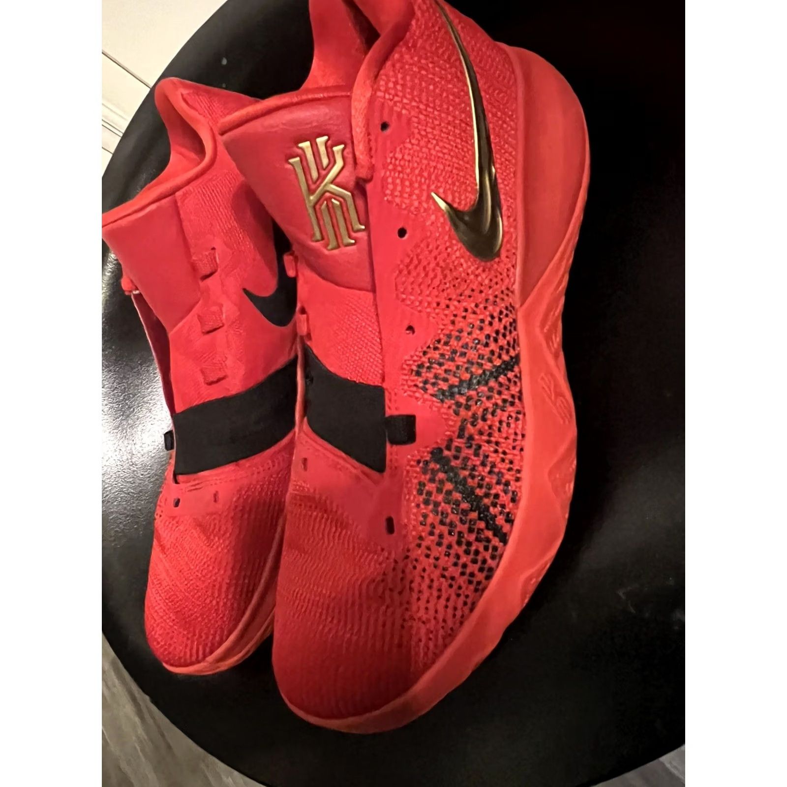 Nike Nike Kyrie Flytrap Basketball Shoes Men US 9 Red AA7071-600 Size US 9 / EU 42 - 2 Thumbnail