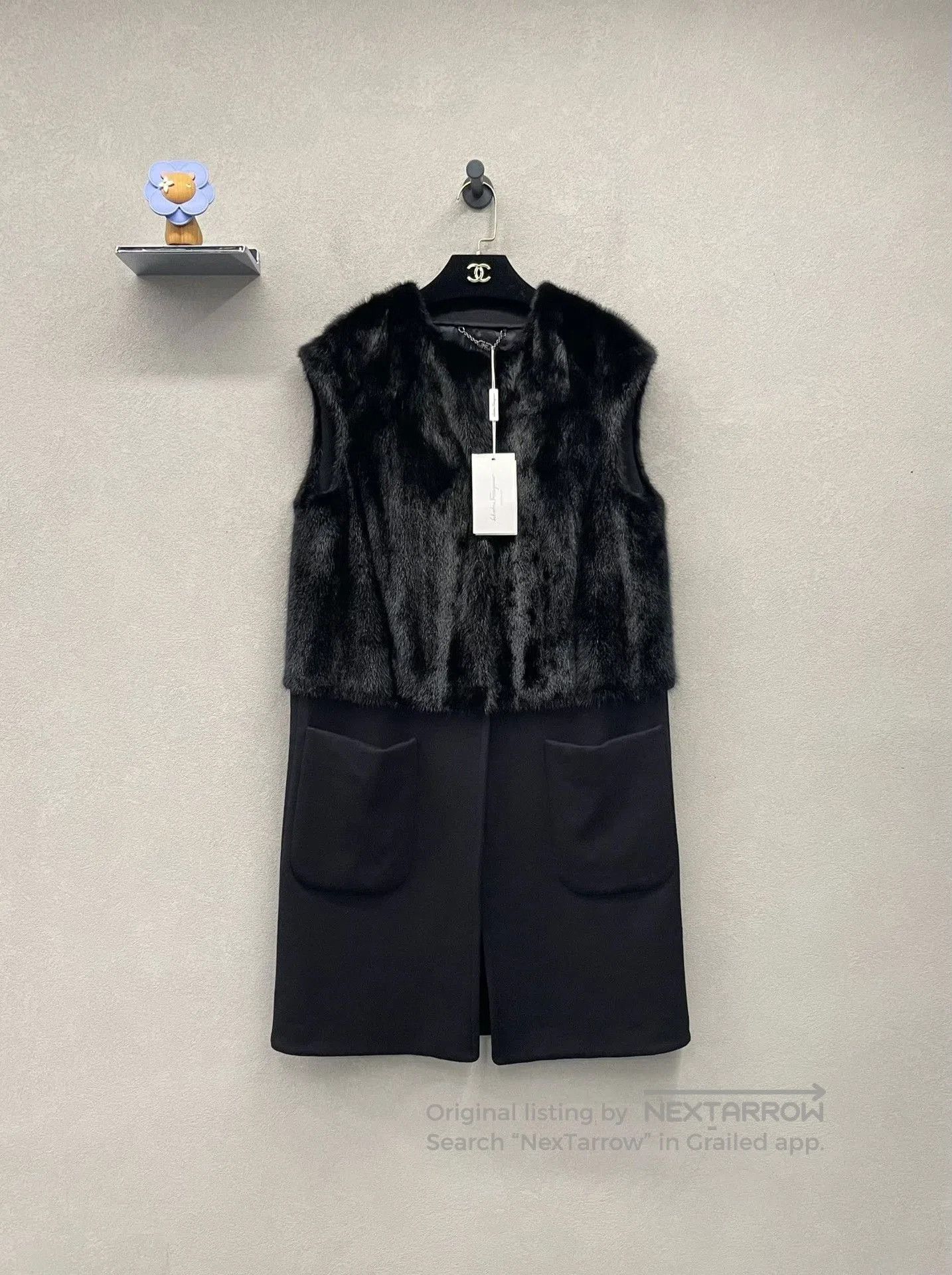 Salvatore Ferragamo Ferragamo Leather Trim Sleeveless Vest. Size S / US 4 / IT 40 - 1 Thumbnail