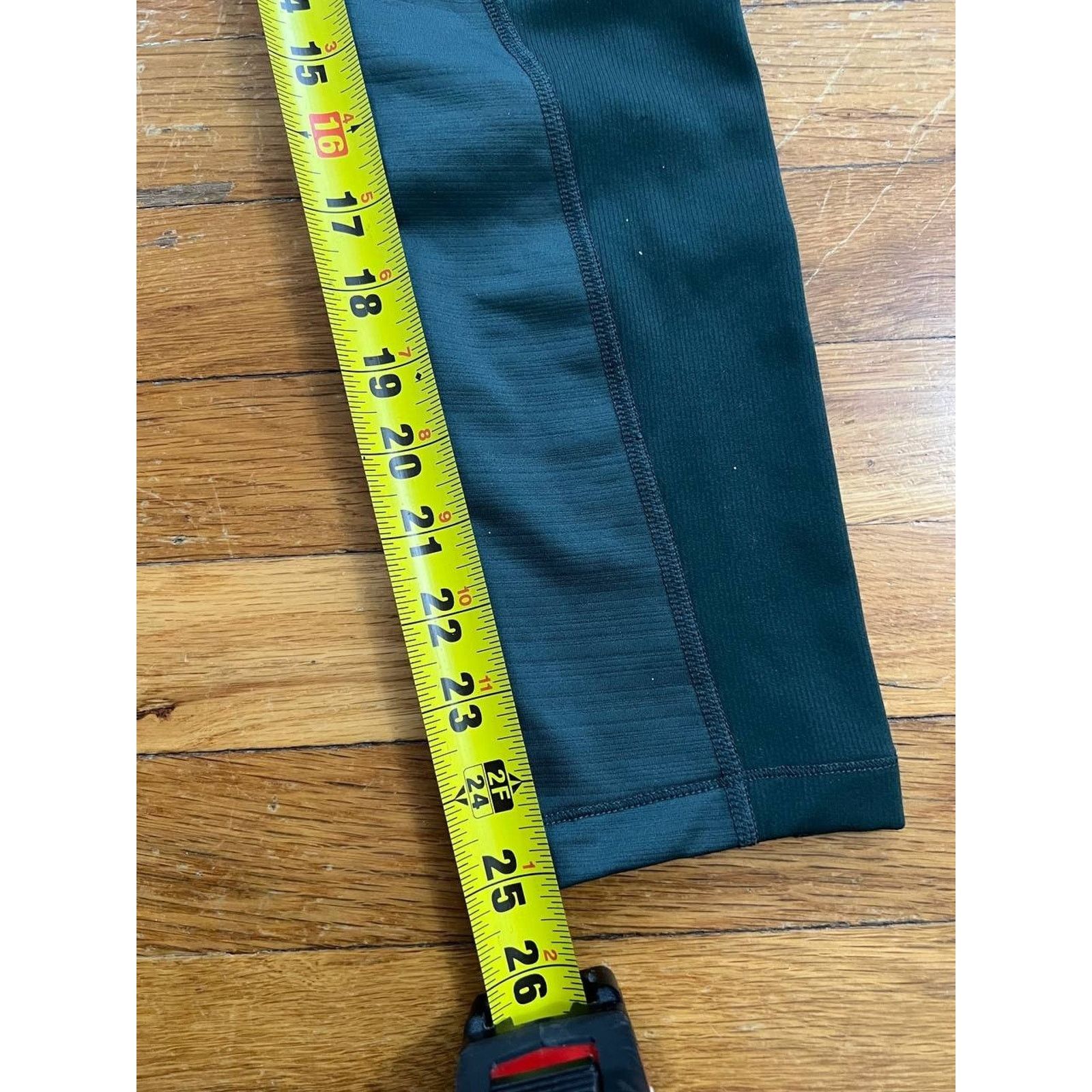 Nike NIKE Kids Pro Hyperwarm Training Tights Small A001755 Size US S / EU 44-46 / 1 - 7 Thumbnail