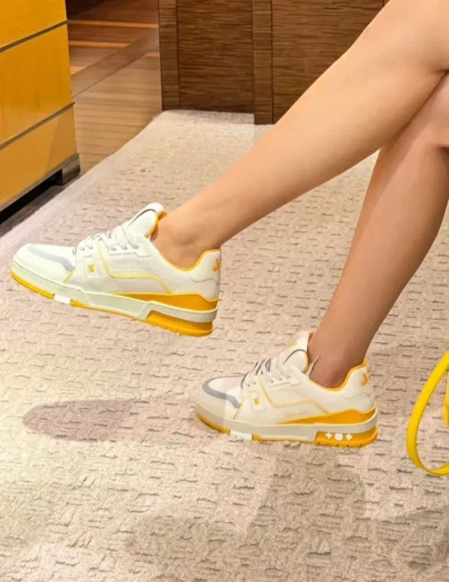 Louis Vuitton Lv Trainer White Yellow 36.5 98 New Size US 6 / IT 36 - 8 Thumbnail