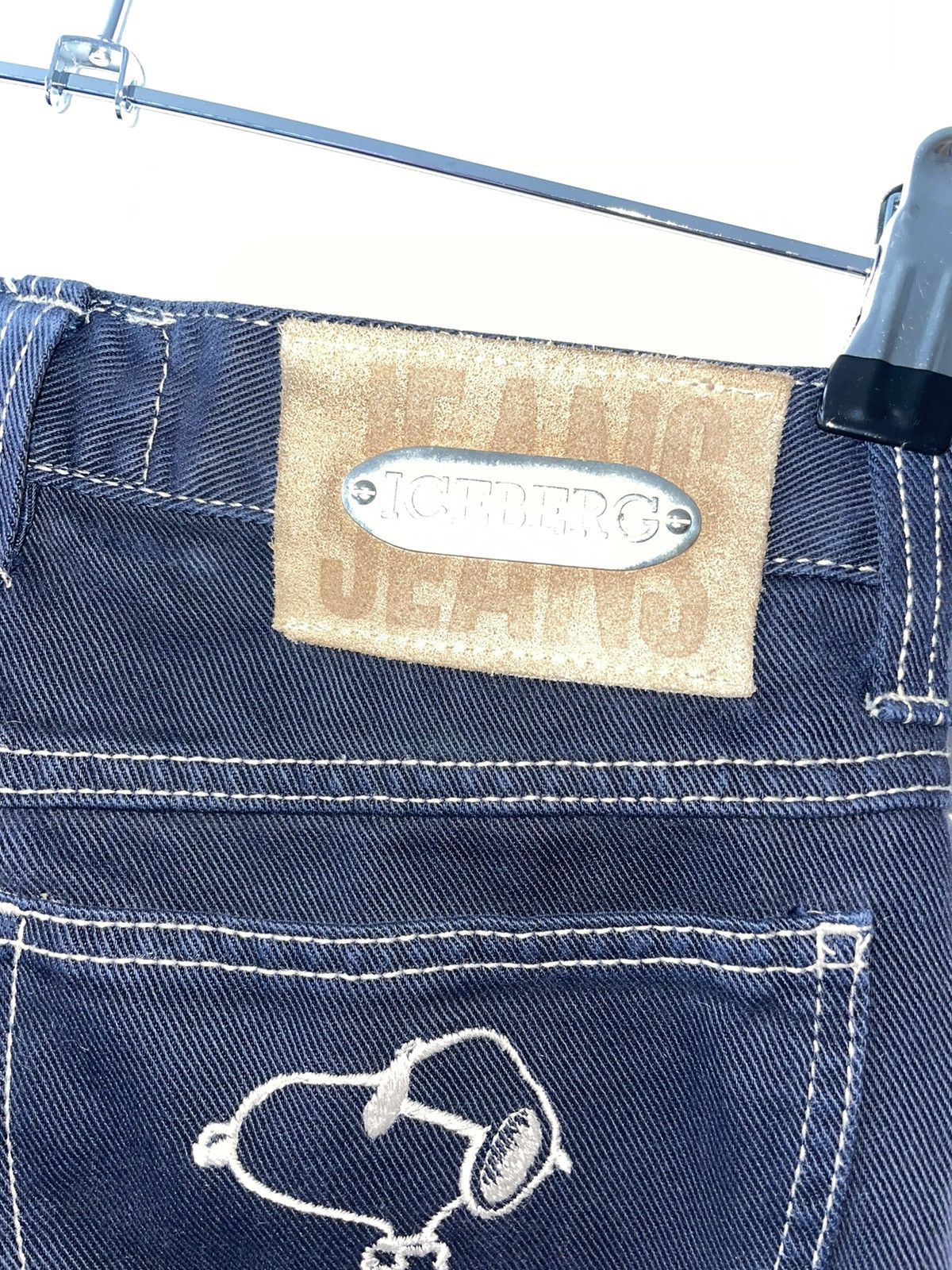 Iceberg IcebergxSnoopy jean Size 24" / US 00 / IT 34 - 19 Thumbnail