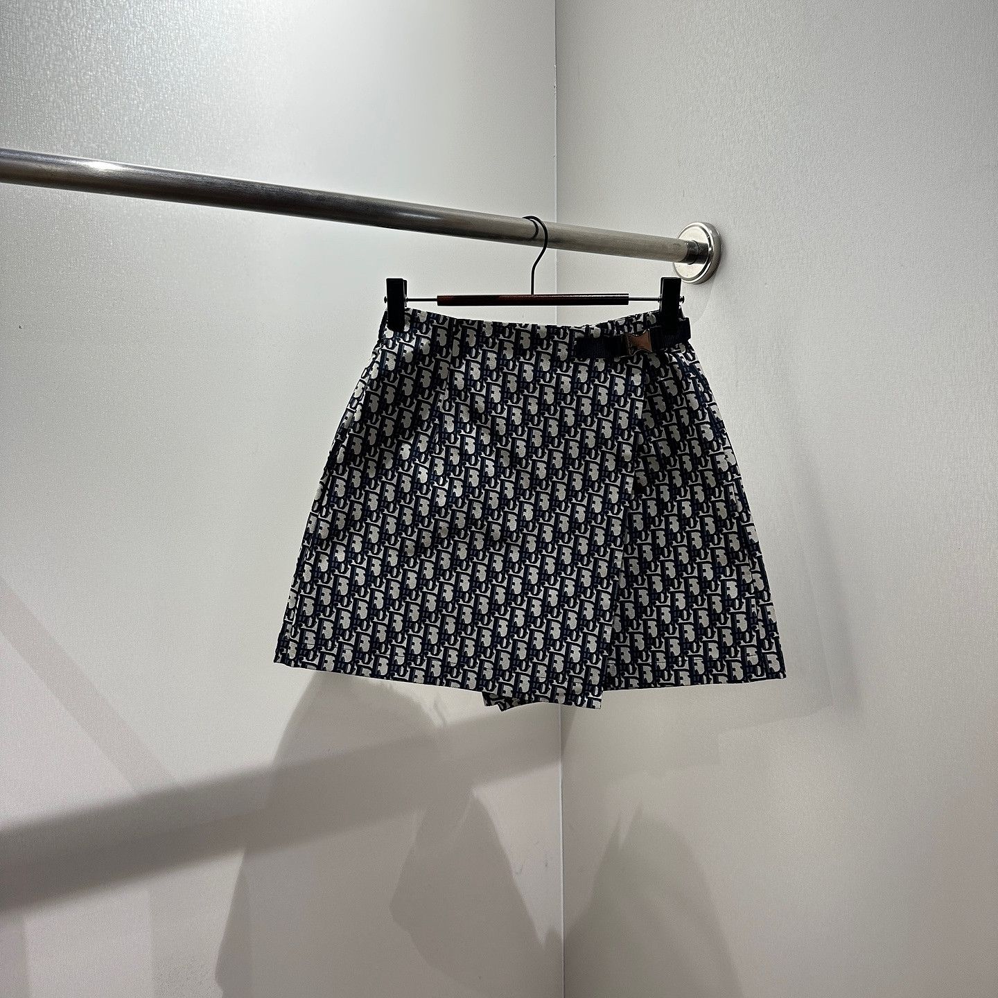 Dior Dior Oblique Print Shorts Size 34 Size 25" / US 0 / IT 36 - 1 Thumbnail