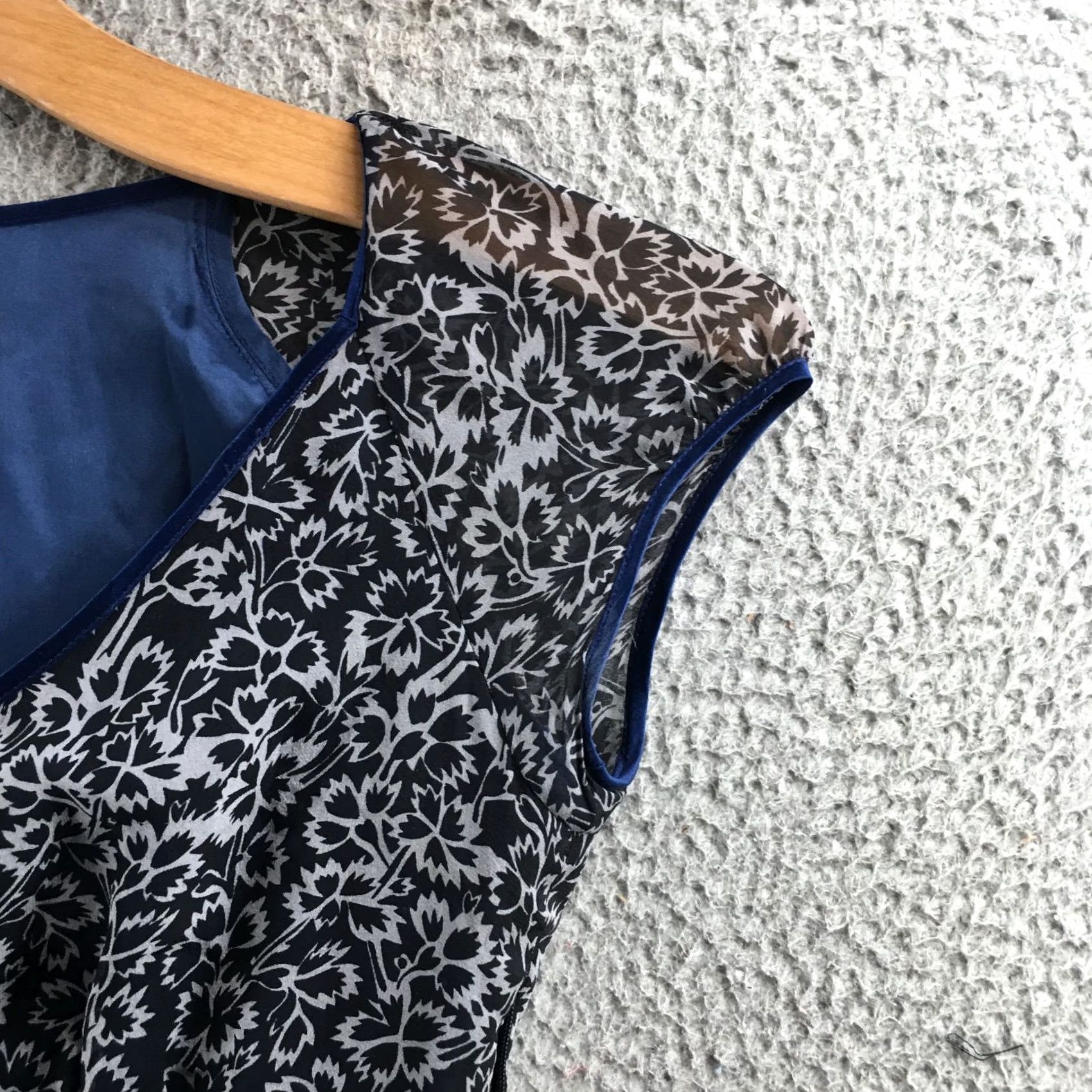 Vintage Viola Dress Blue/Black Floral Silk Empire Waist Fit & Flare Cap Sleeve Womens 2 Dress Size XS / US 0-2 / IT 36-38 - 4 Thumbnail