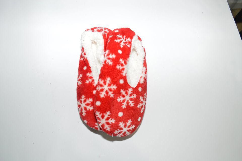 Designer Cozy Red Snowflake Fleece Slippers Size US 8 / IT 38 - 1 Thumbnail