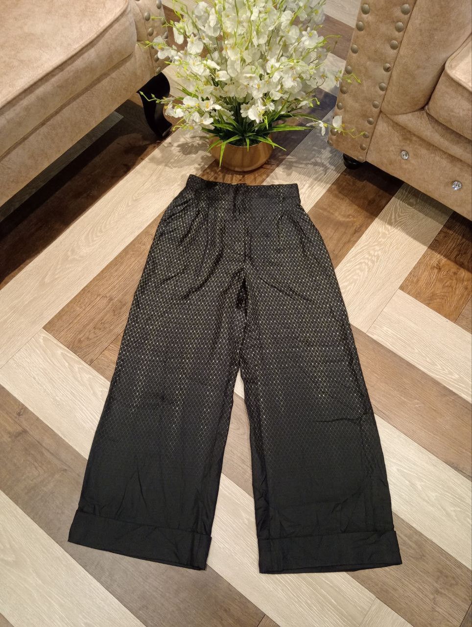 Fendi FENDI BLACK LUXURY SILK WIDE LEG TROUSERS PANTS Size 25" / US 0 / IT 36 - 1 Thumbnail