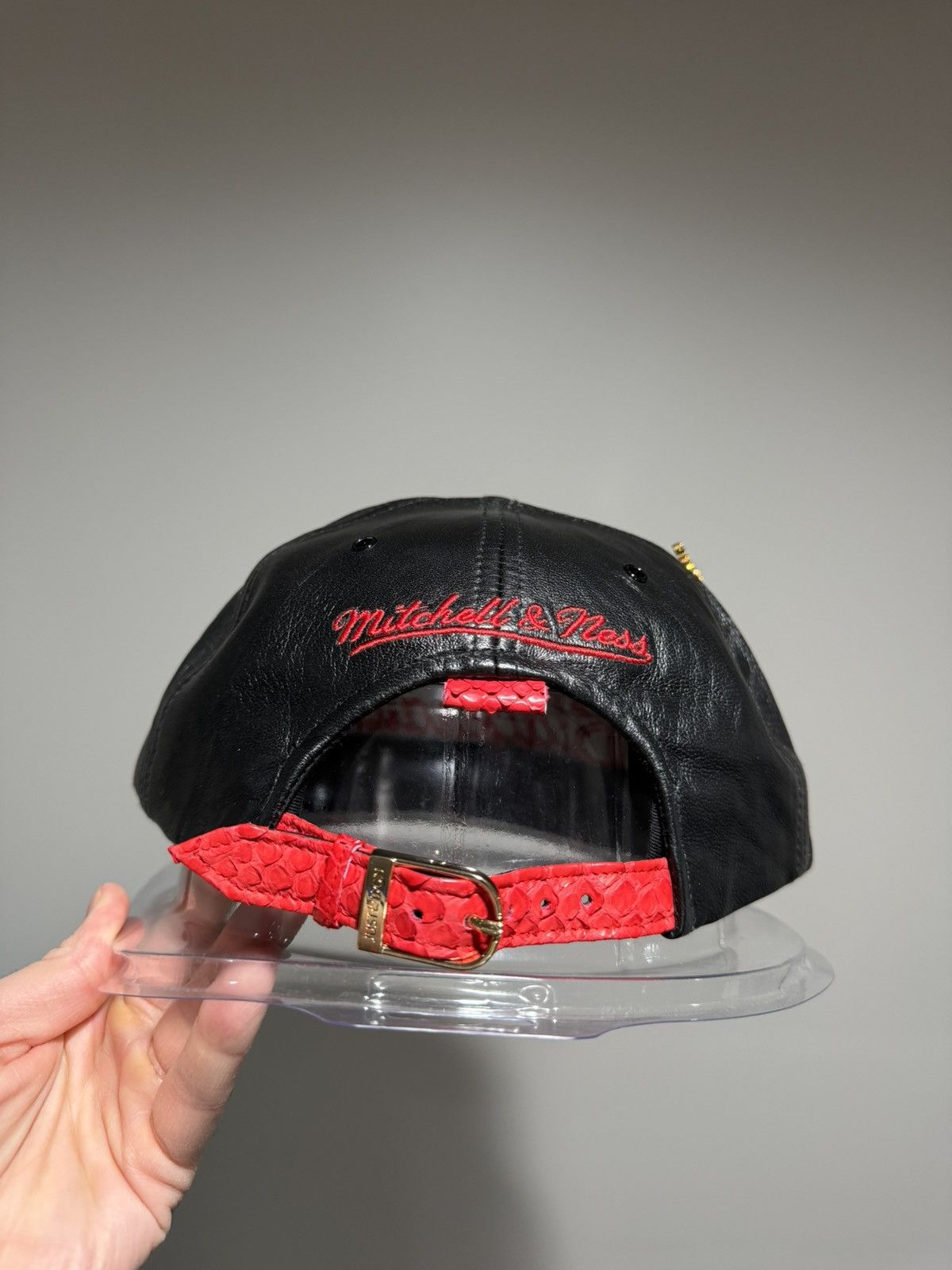 Just Don × Mitchell & Ness Just Don x Mitchell & Ness NBA Chicago Blackhawk Leather Hat Size ONE SIZE - 9 Thumbnail