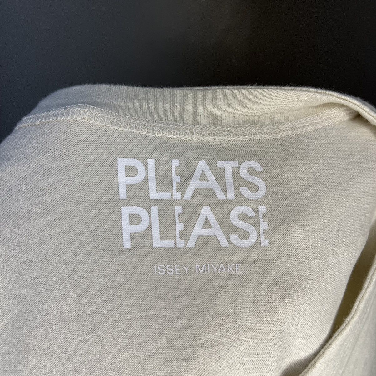 Pleats Please Issey Miyake Pleats Please - Issey Miyake Cotton Short Sleeve Tops Size XL / US 12-14 / IT 48-50 - 10 Thumbnail