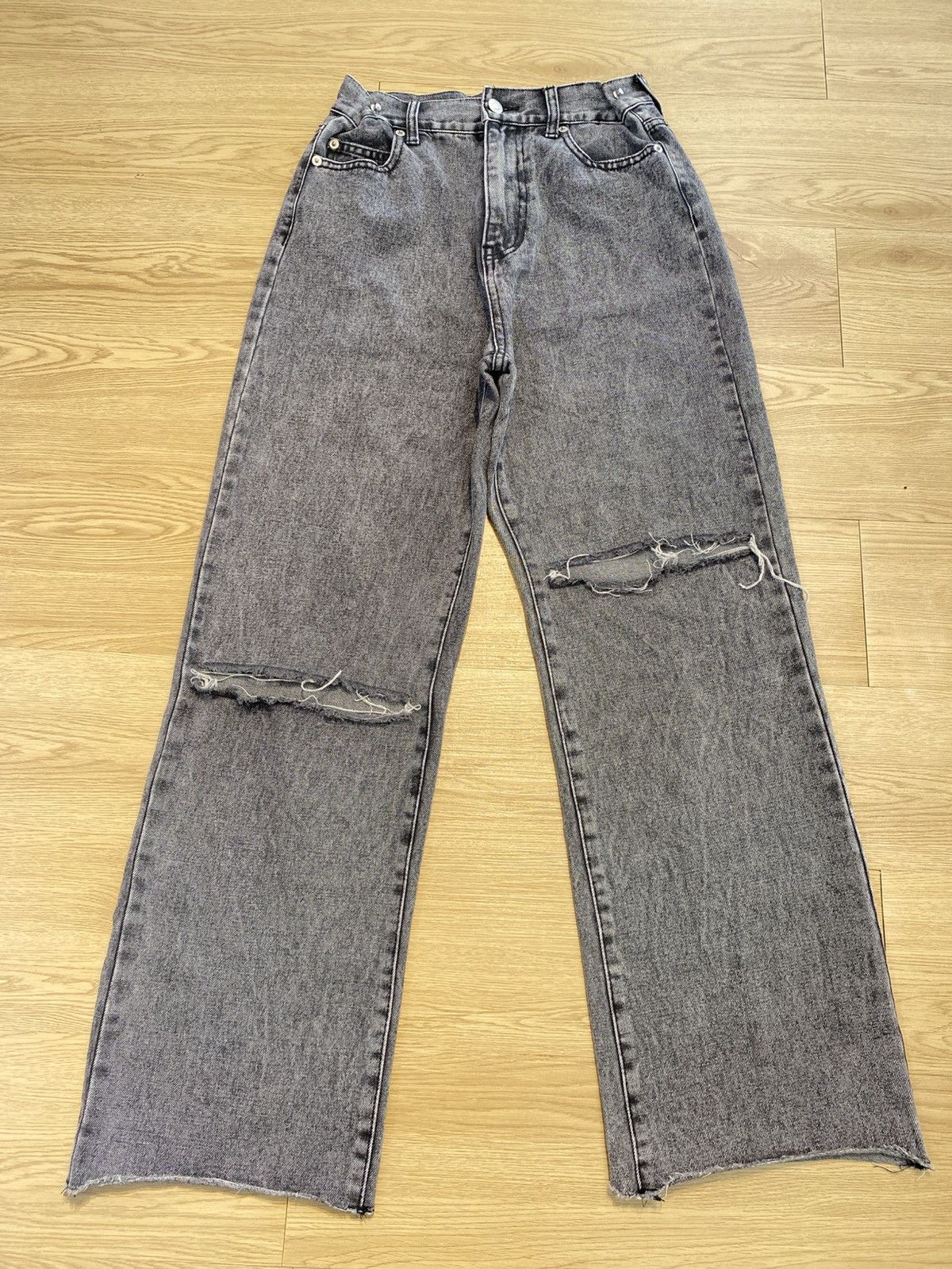 Japanese Brand Japanese Brand Ingni Baggy Style Ripped Jeans Size 28" / US 6 / IT 42 - 1 Thumbnail
