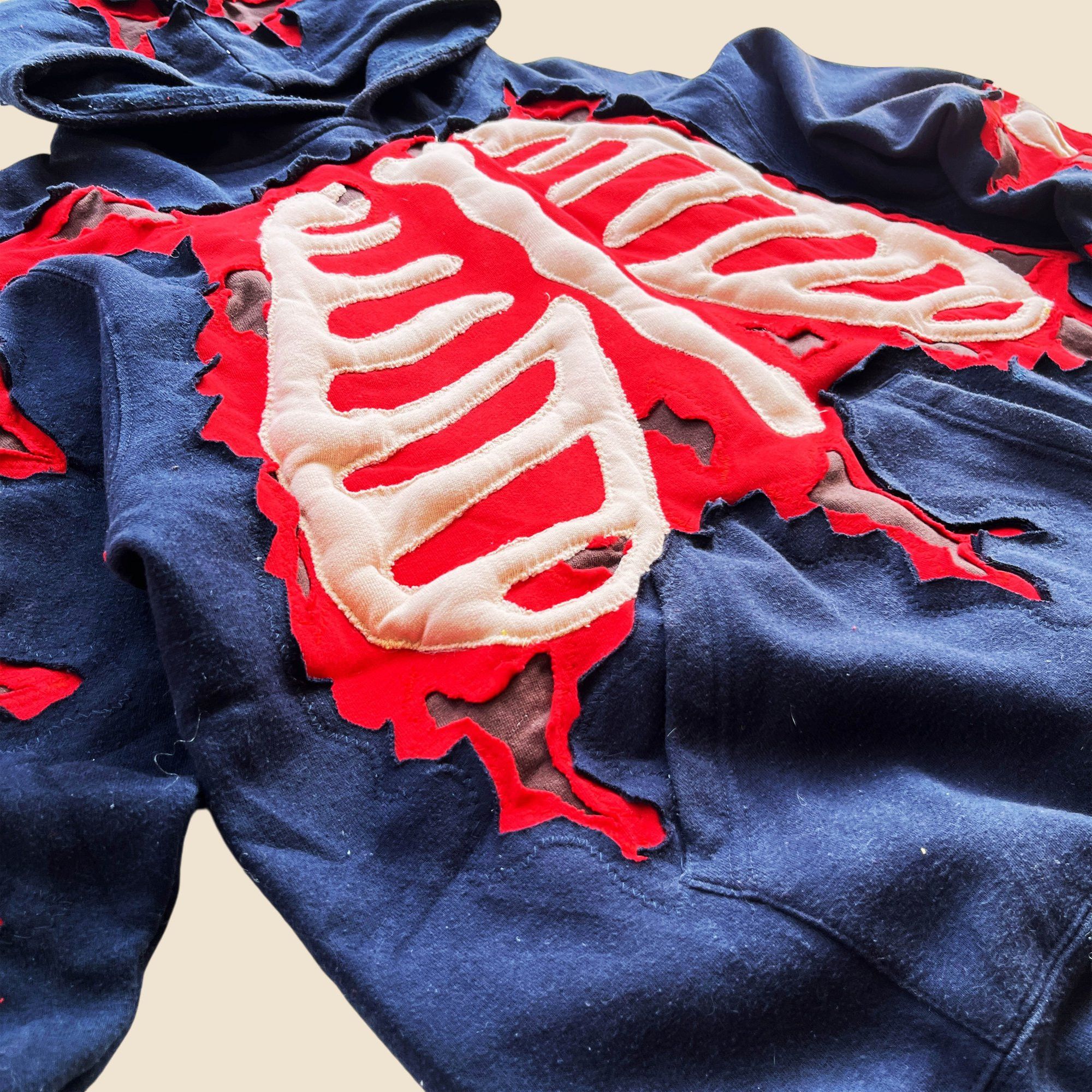 Handmade × Japanese Brand 1 OF 1 REWORKED CRACKY 3D PUFF BONES HOODIE SIZE L / XL Size US L / EU 52-54 / 3 - 4 Thumbnail