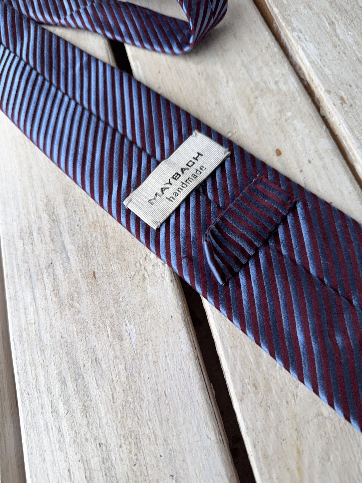 Mercedes-Benz Maybach Designer Tie – Luxury Striped Menswear Accessory Size ONE SIZE - 10 Thumbnail