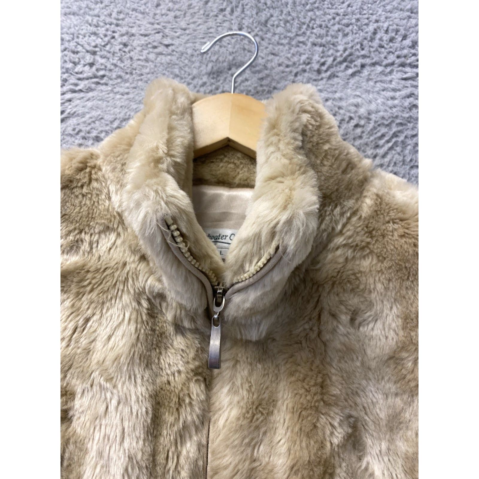Coldwater Creek VINTAGE not applicable; title should be: Coldwater Creek Vest Women's Faux Fur Full Zip L Short Sleeveless Animal Print Light Gold 0016 Size L / US 10 / IT 46 - 2 Thumbnail