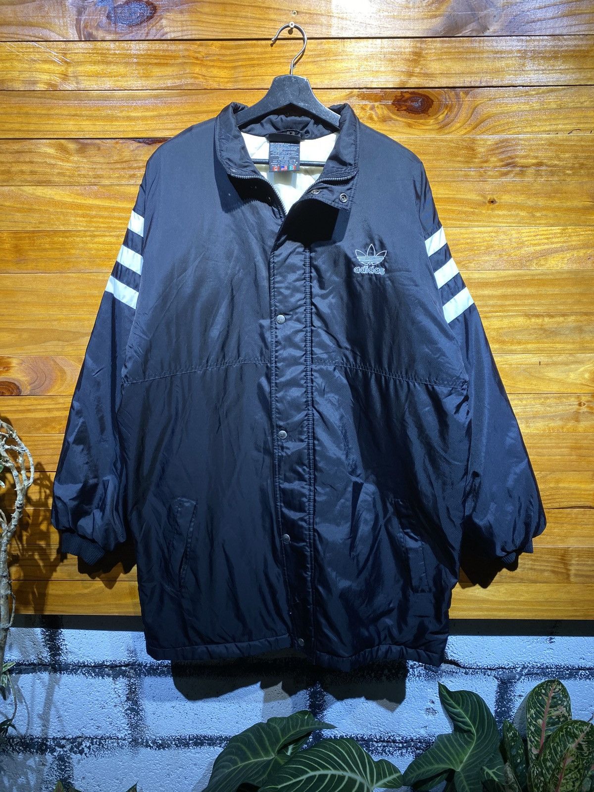 Adidas Vintage Adidas Originals Trefoil Black Nylon Jacket Stripes Size US M / EU 48-50 / 2 - 3 Thumbnail
