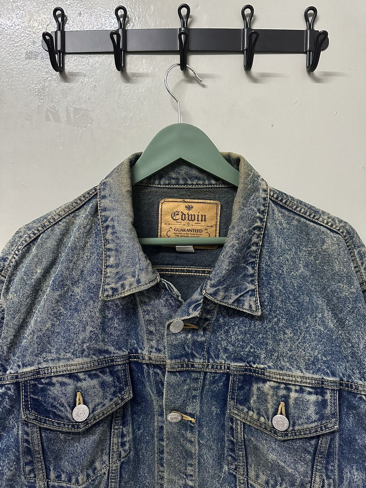 Edwin × Vintage Vintage EDWIN Distressed Denim Jacket Size US L / EU 52-54 / 3 - 2 Thumbnail