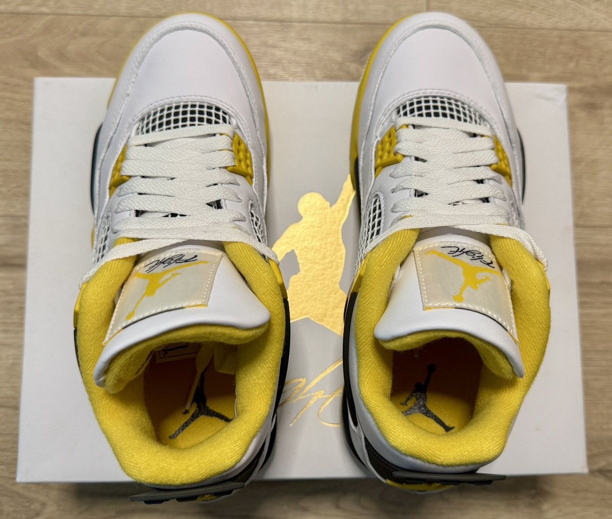 Jordan Brand Air Jordan 4 Retro Vivid Sulfur Size US 5.5 / EU 38 - 5 Thumbnail