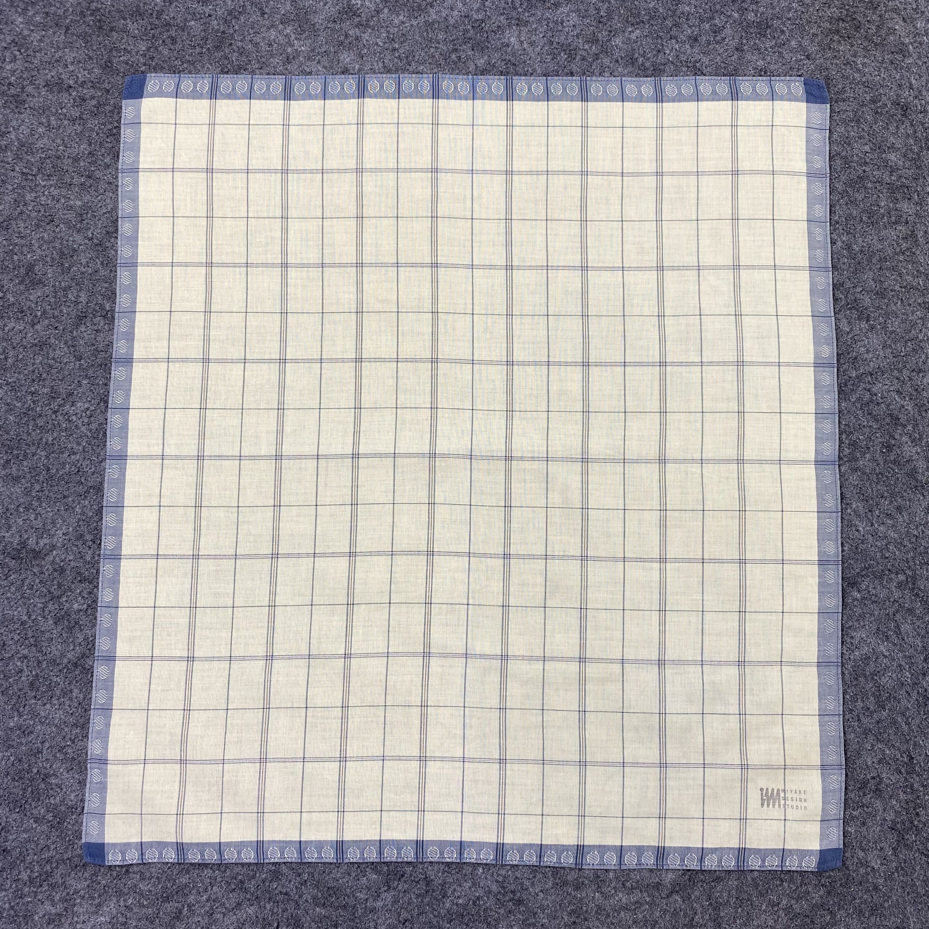 Issey Miyake Issey Miyake Handkerchief / Bandana / Neckerchief-B2169 Size ONE SIZE - 3 Thumbnail