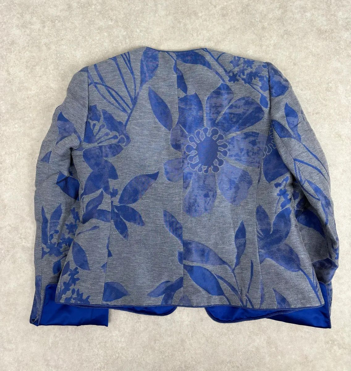Armani Collezioni SS2011 Armani Collezioni Grey & Blue Floral Blazer Jacket Size M / US 6-8 / IT 42-44 - 5 Thumbnail