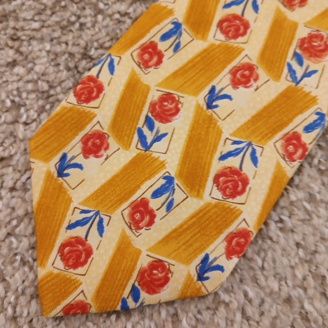 Jos. A. Bank Jos. A. Bank Necktie Silk Gold Floral USA Made 56" Tie Men Vintage No Short 56" Silk Gold Floral Pointed Classic Width Size ONE SIZE - 3 Thumbnail