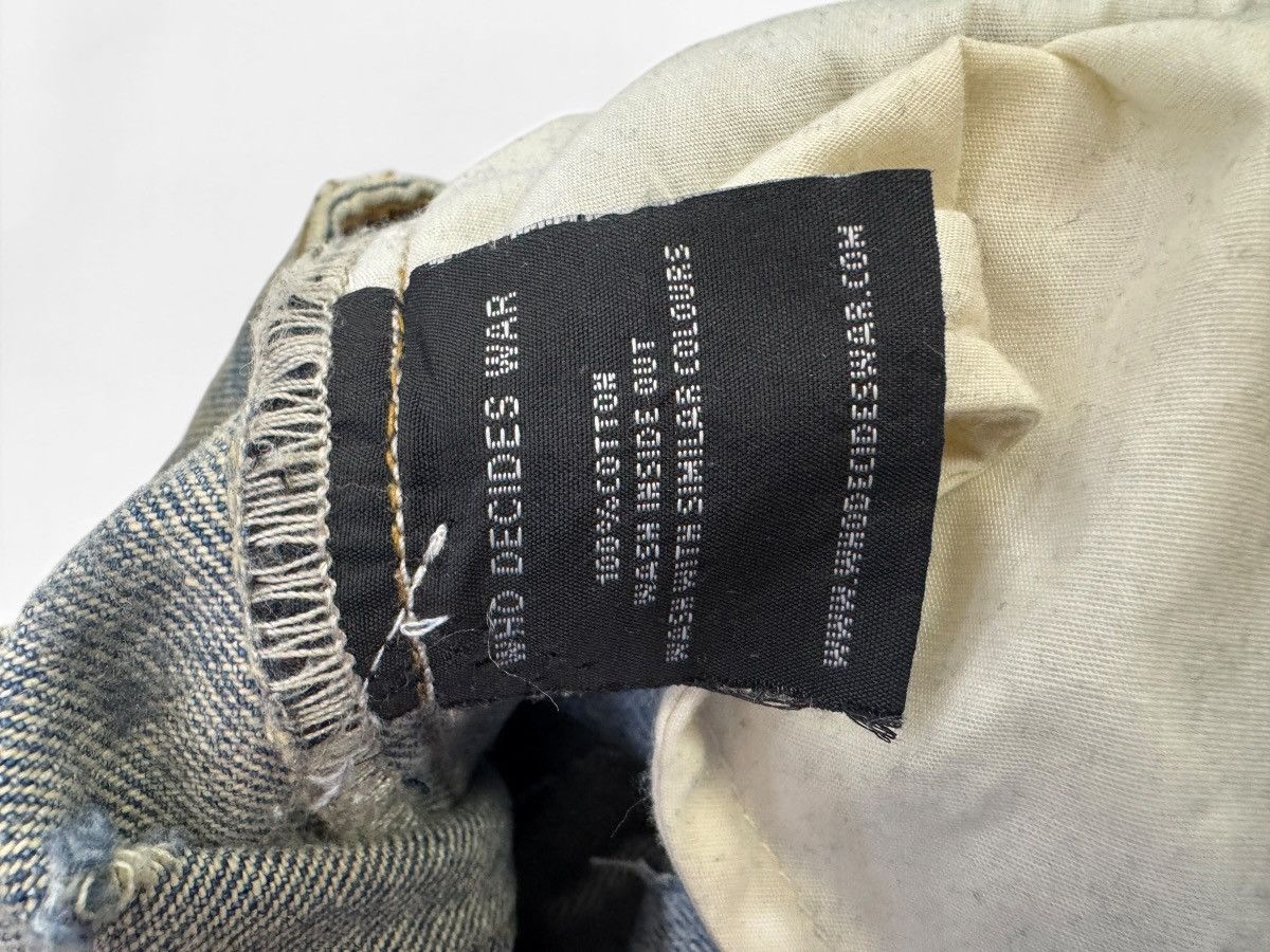 Who Decides War Who Decides War Blue Window Distressed Jeans Size US 32 / EU 48 - 7 Thumbnail