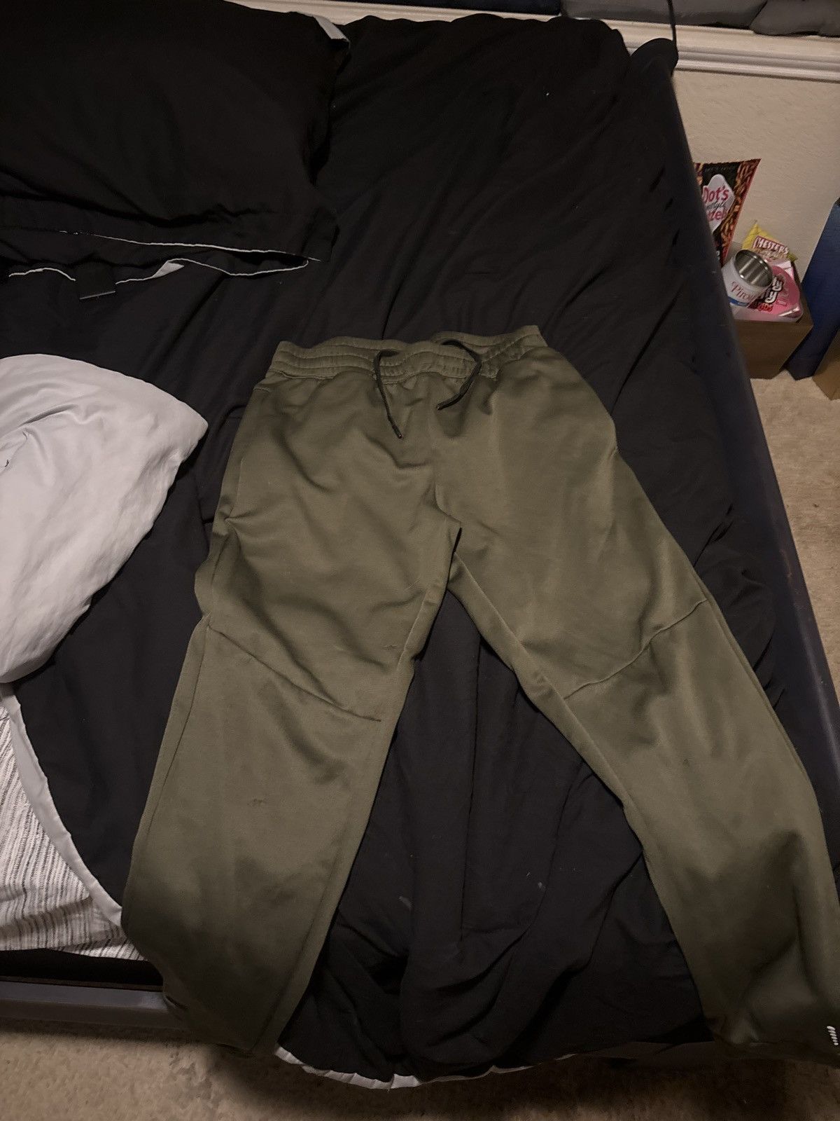 Under Armour Dark green under amour sweats Size US 32 / EU 48 - 2 Thumbnail