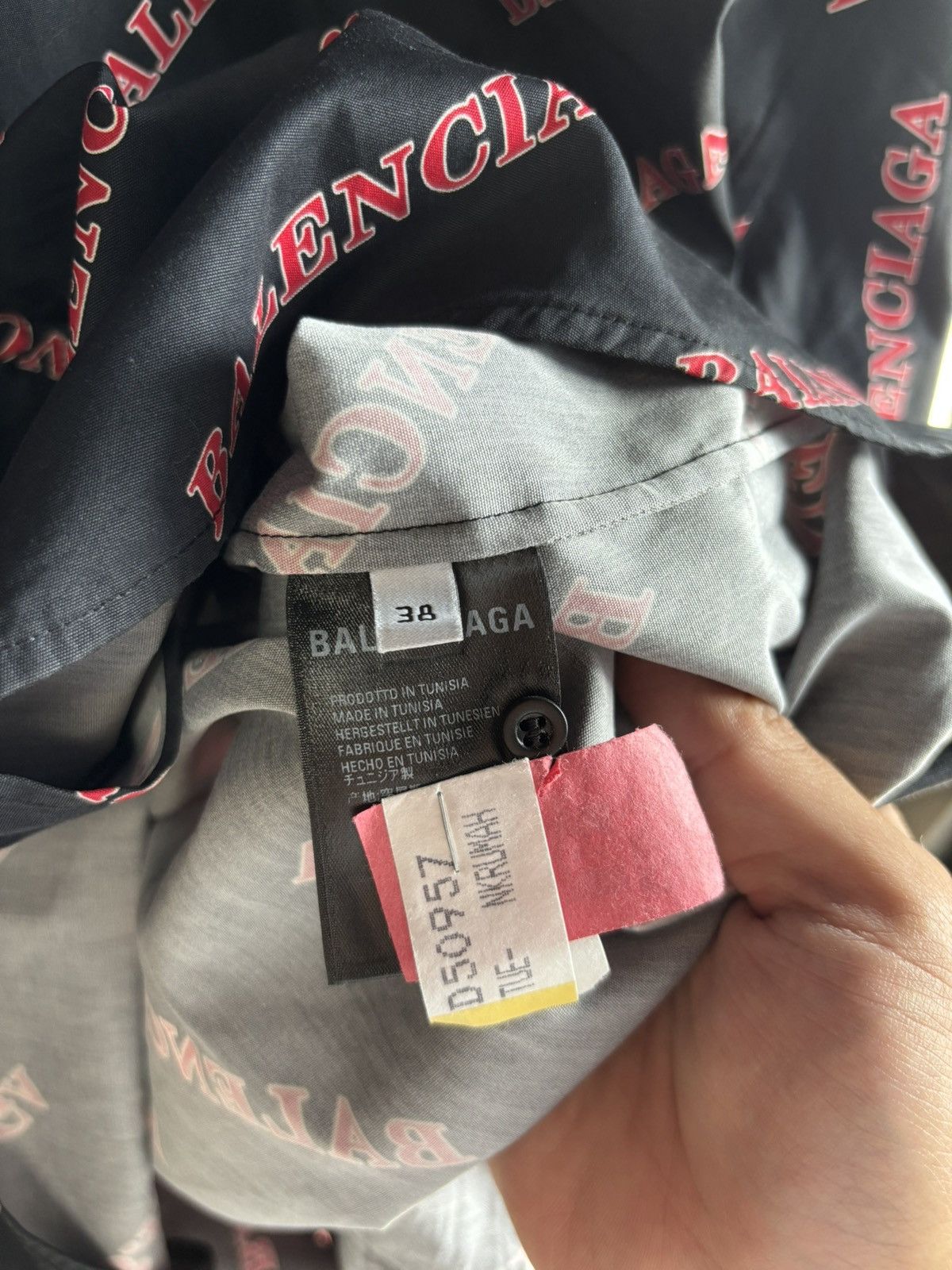 Balenciaga Balenciaga black red repeat logo shirt zip up Size US XL / EU 56 / 4 - 4 Thumbnail