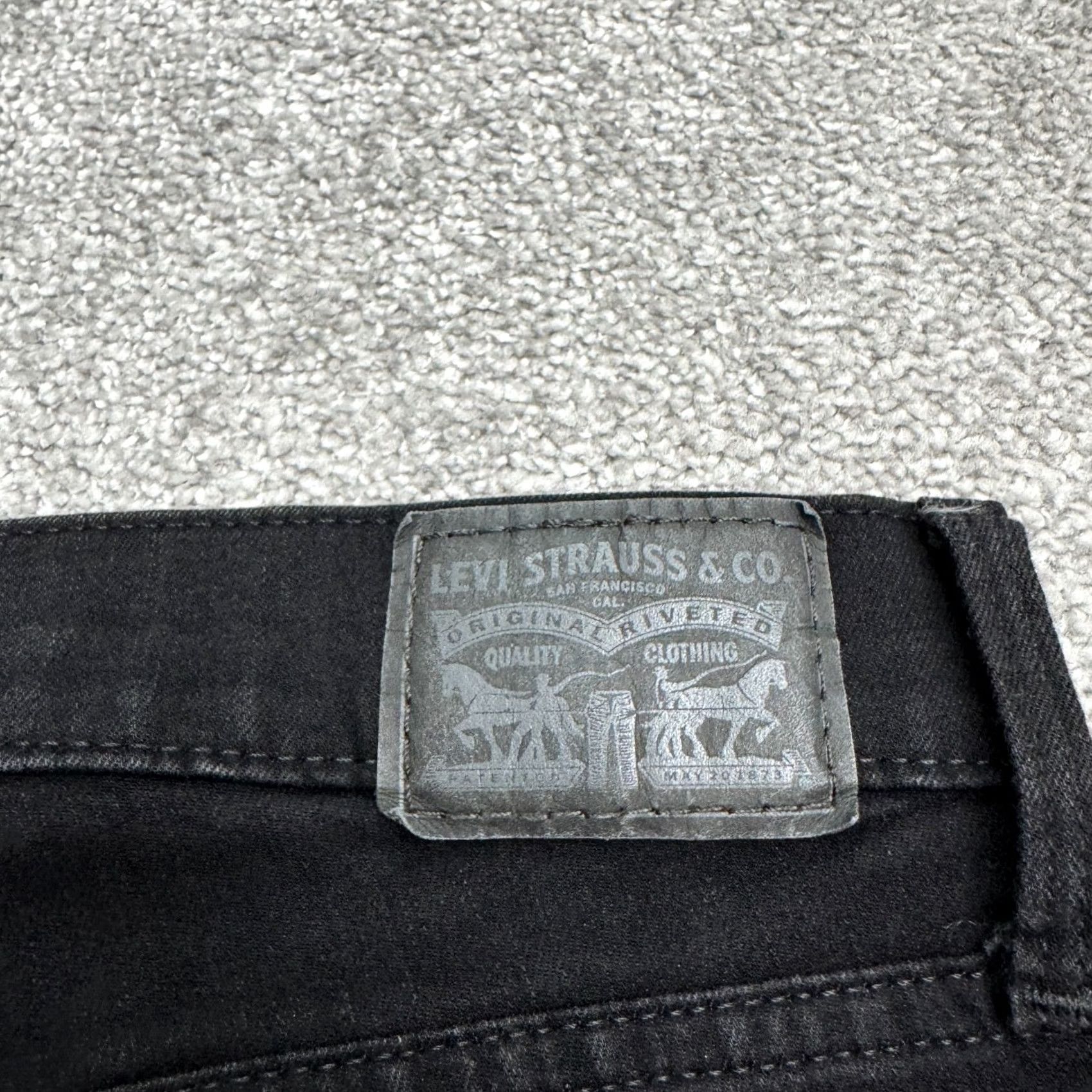 Levi's Levi's 310 Shaping Super Skinny Jeans Womens 28x30 Black Mid Rise Stretch Denim Shirt? Size 28" / US 6 / IT 42 - 5 Thumbnail