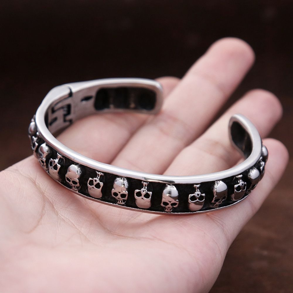 Jewelry Stainless Steel Skull Bracelet Size ONE SIZE - 6 Thumbnail