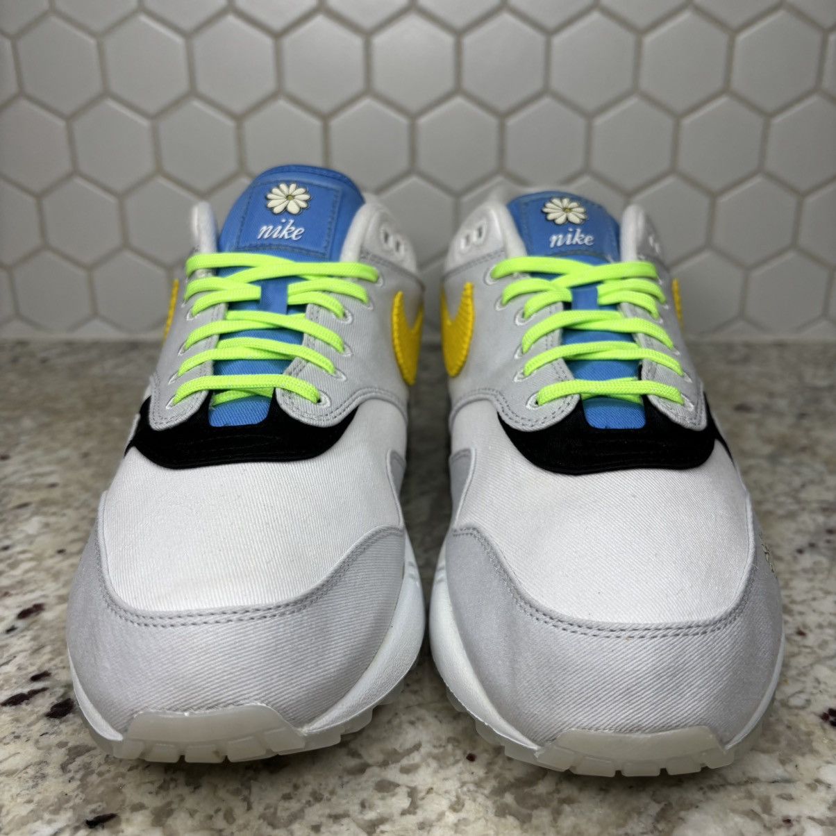 Nike Size 11-Nike Air Max 1 Daisy Gently Worn W Box Size US 11 / EU 44 - 5 Thumbnail